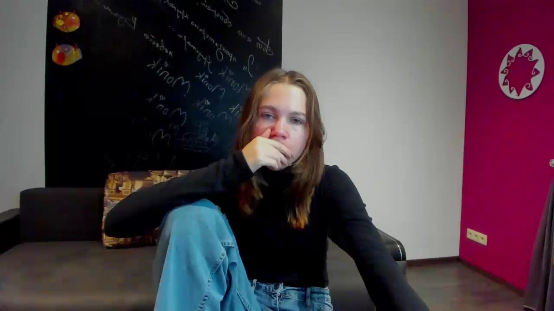 Gallery image thumbnail from Kate_Lewis's myfreecams stream on, 11/03/2023, 10:46 image 2 of 20