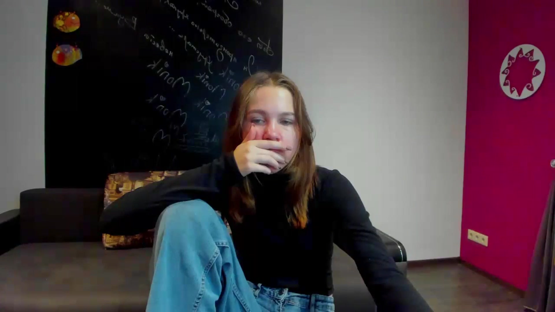 Gallery image thumbnail from Kate_Lewis's myfreecams stream on, 11/03/2023, 10:46 image 3 of 20