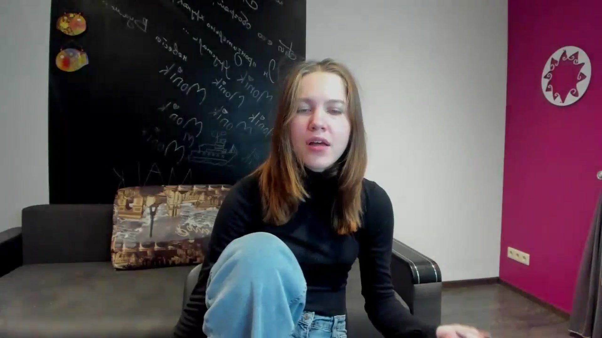 Gallery image thumbnail from Kate_Lewis's myfreecams stream on, 11/03/2023, 10:46 image 16 of 20