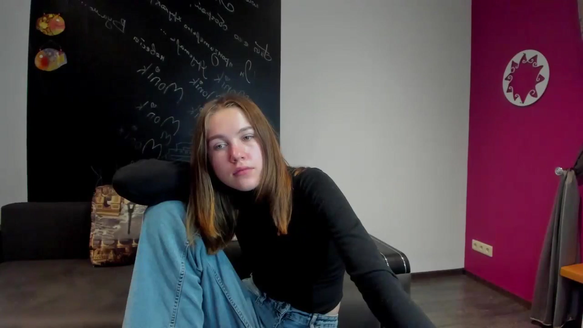 Gallery image thumbnail from Kate_Lewis's myfreecams stream on, 11/03/2023, 12:08 image 9 of 20
