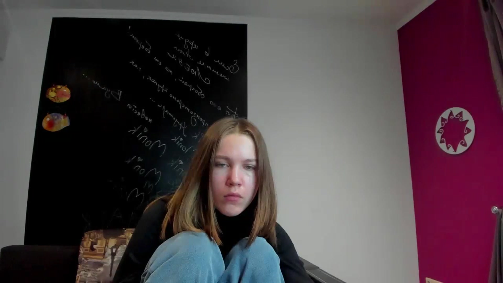 Gallery image thumbnail from Kate_Lewis's myfreecams stream on, 11/03/2023, 12:08 image 19 of 20