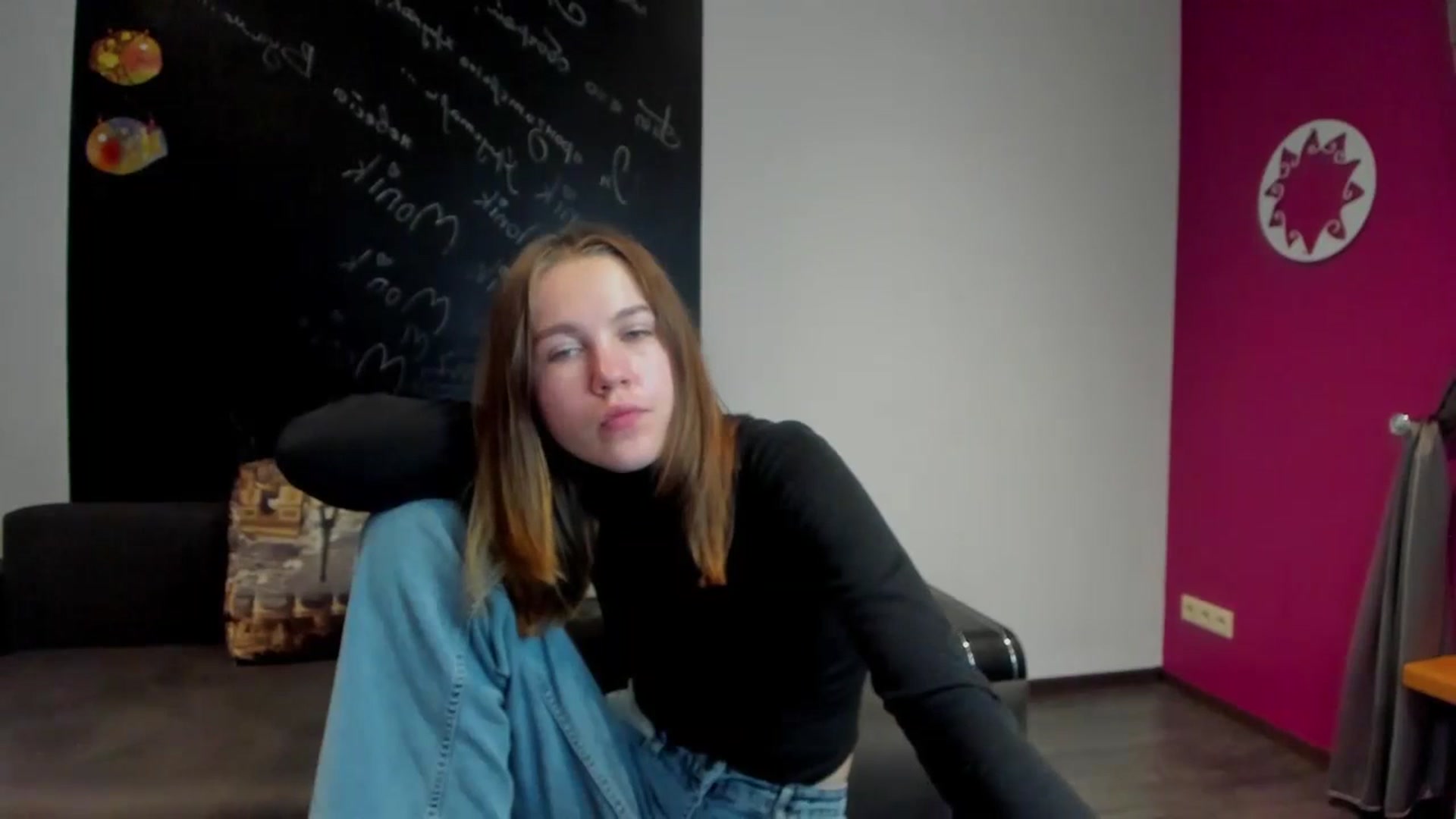 Gallery image thumbnail from Kate_Lewis's myfreecams stream on, 11/03/2023, 12:08 image 8 of 20