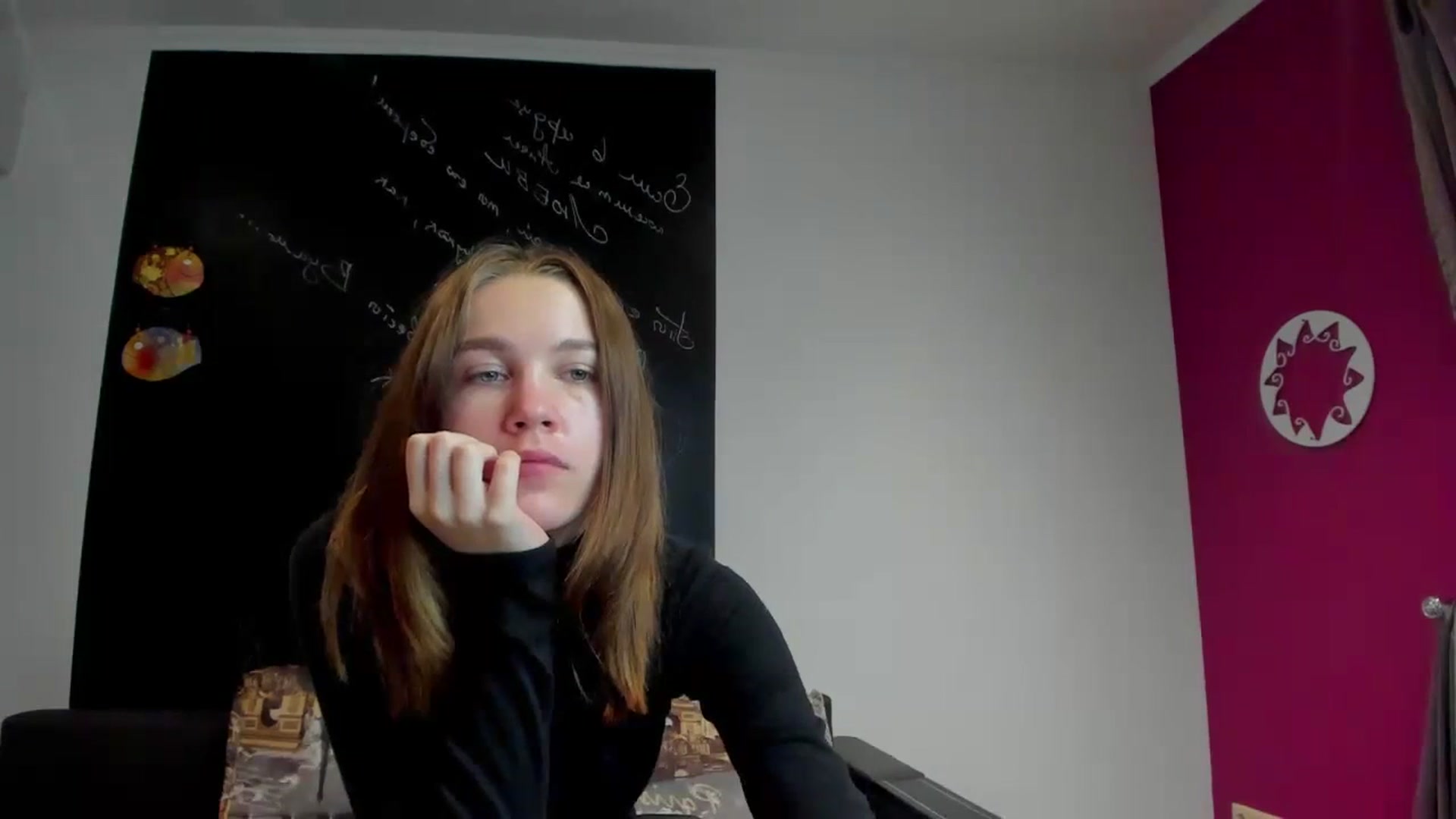 Gallery image thumbnail from Kate_Lewis's myfreecams stream on, 11/03/2023, 12:08 image 18 of 20