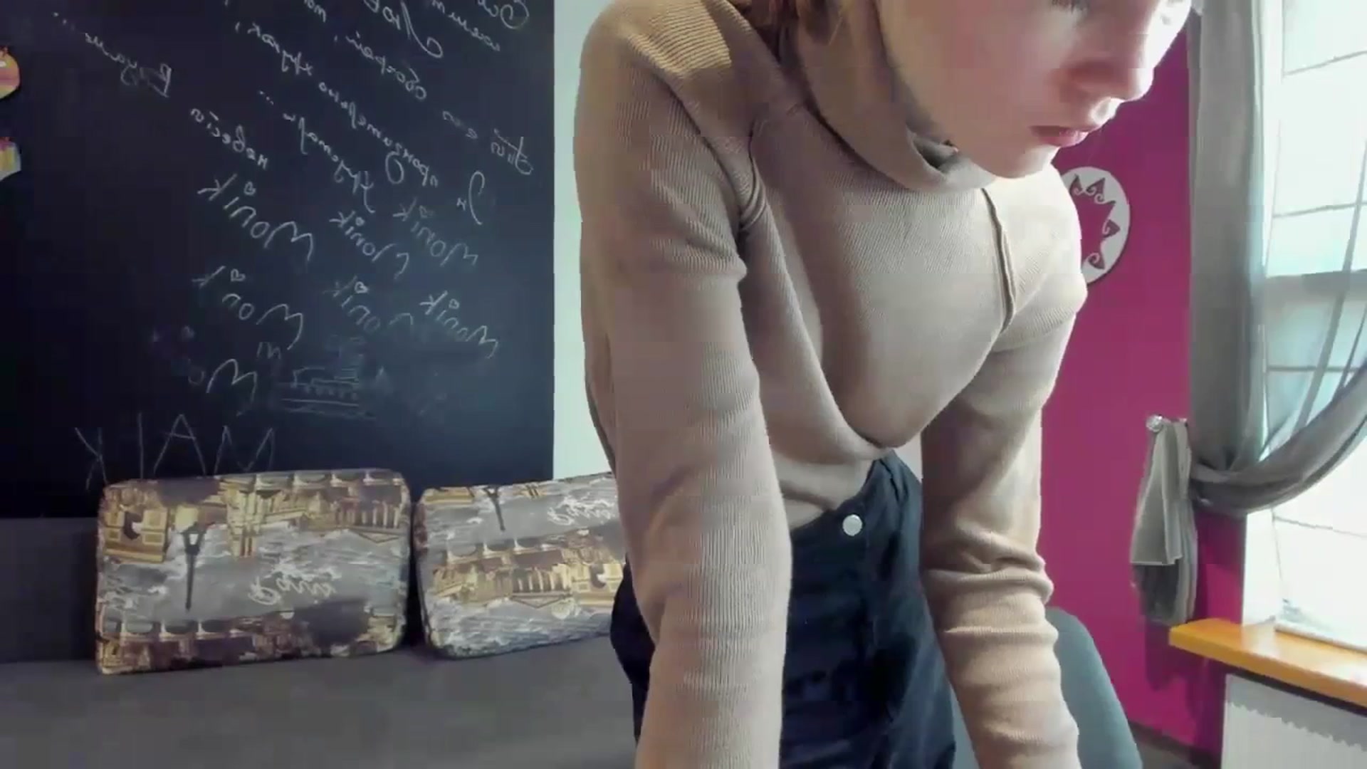 Gallery image thumbnail from Kate_Lewis's myfreecams stream on, 11/05/2023, 10:41 image 14 of 20