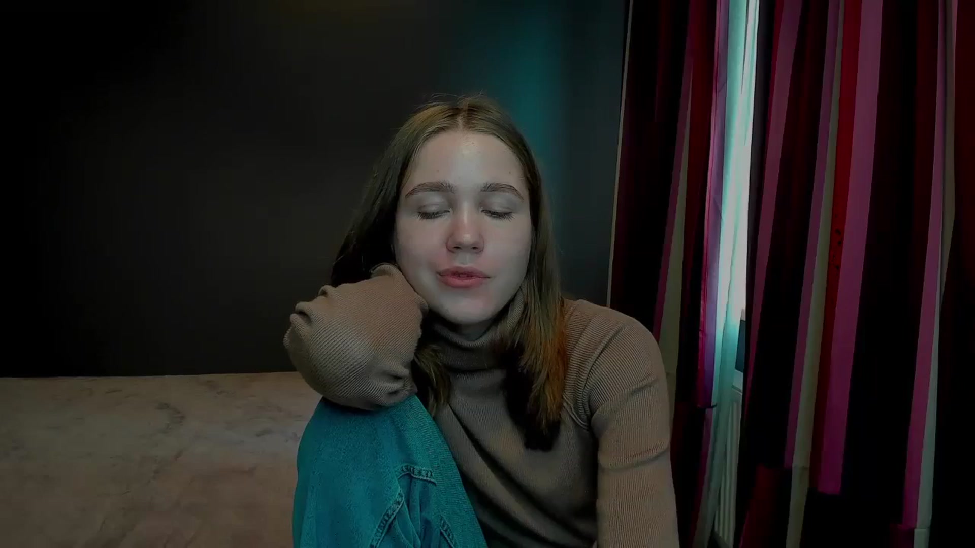 Gallery image thumbnail from Kate_Lewis's myfreecams stream on, 11/06/2023, 08:16 image 20 of 20