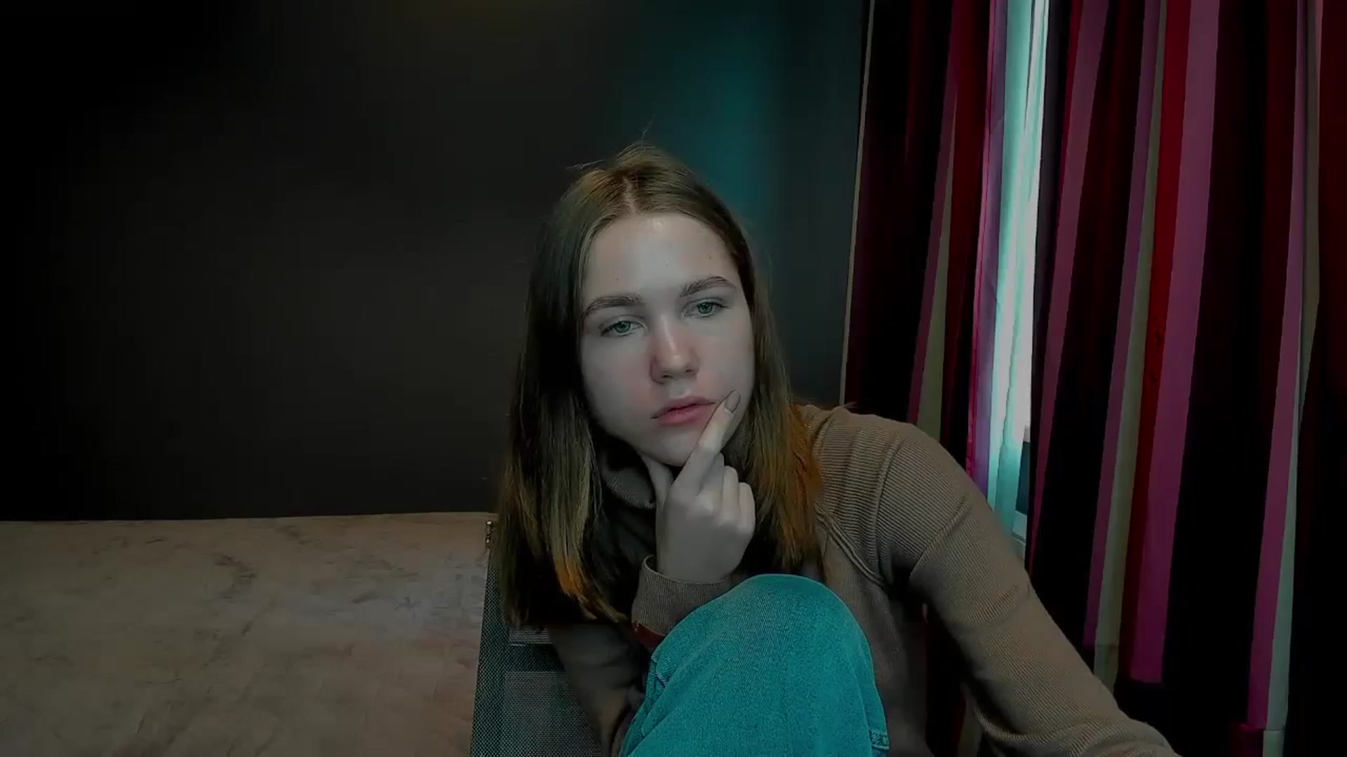 Gallery image thumbnail from Kate_Lewis's myfreecams stream on, 11/06/2023, 08:16 image 1 of 20