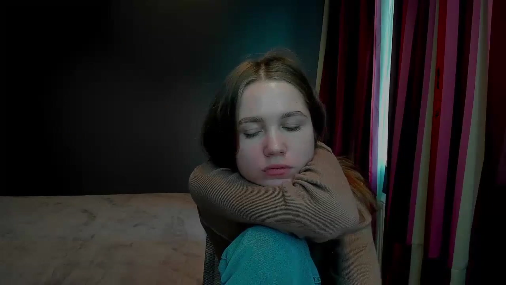 Gallery image thumbnail from Kate_Lewis's myfreecams stream on, 11/06/2023, 08:58 image 12 of 20