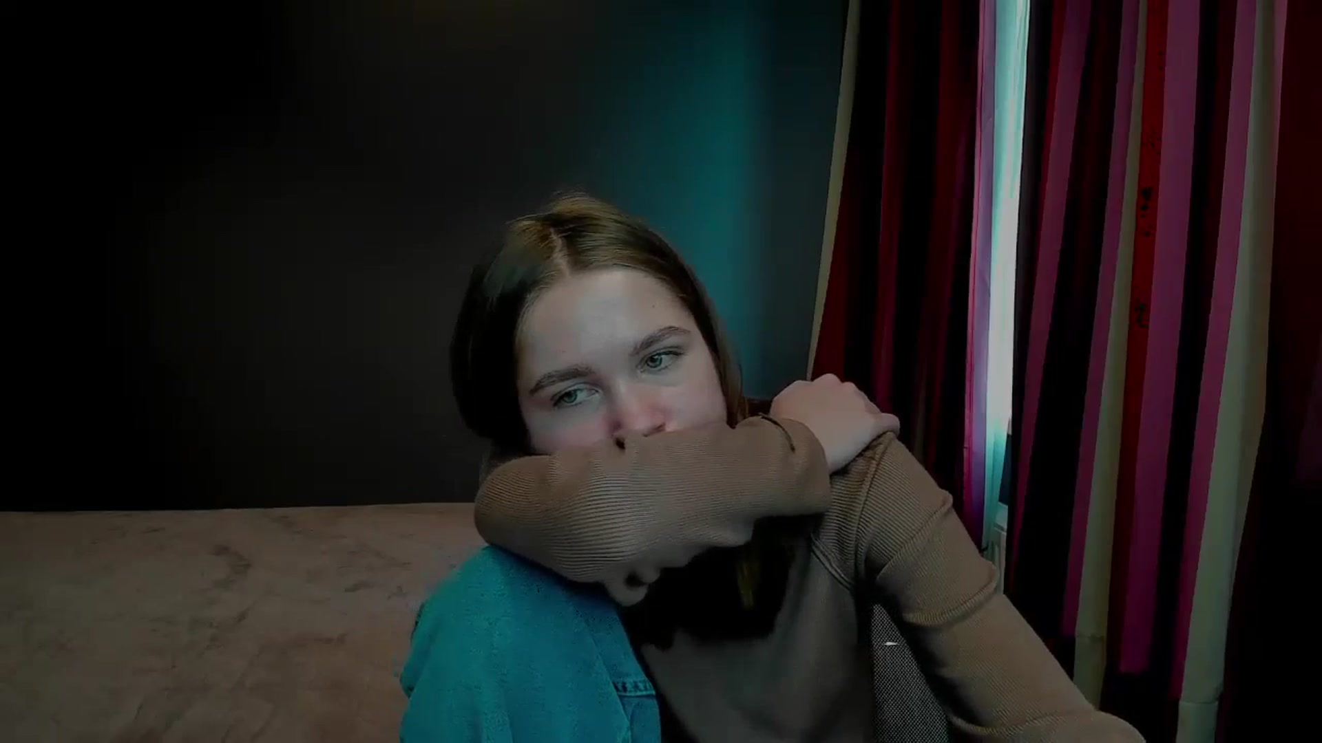 Gallery image thumbnail from Kate_Lewis's myfreecams stream on, 11/06/2023, 08:58 image 6 of 20