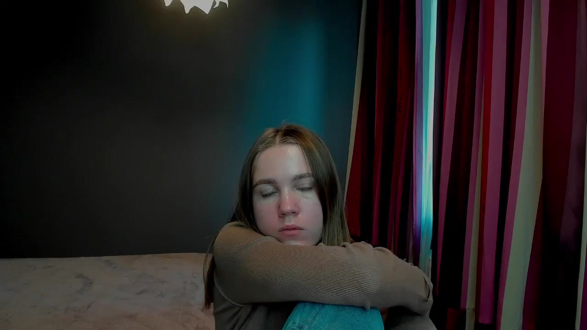 Gallery image thumbnail from Kate_Lewis's myfreecams stream on, 11/06/2023, 11:43 image 16 of 20