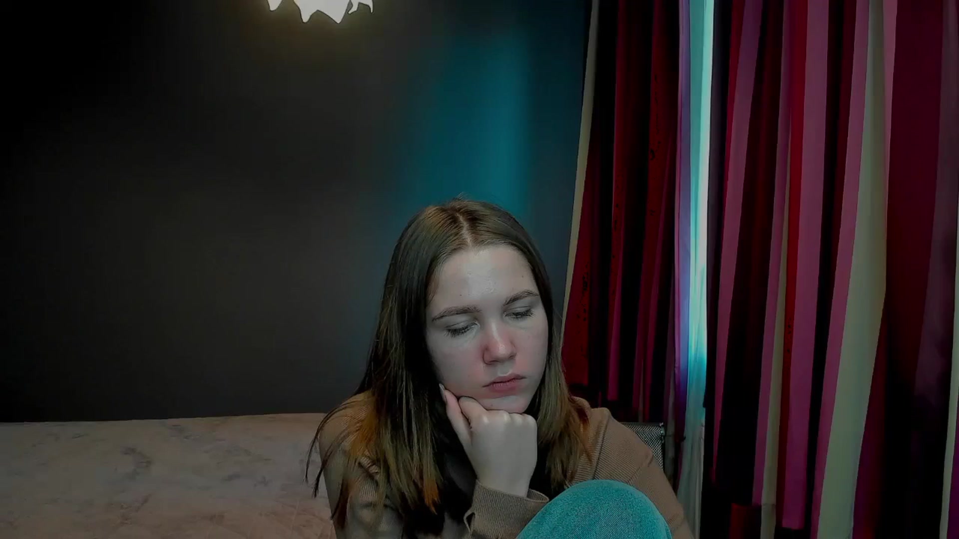 Gallery image thumbnail from Kate_Lewis's myfreecams stream on, 11/06/2023, 11:43 image 15 of 20