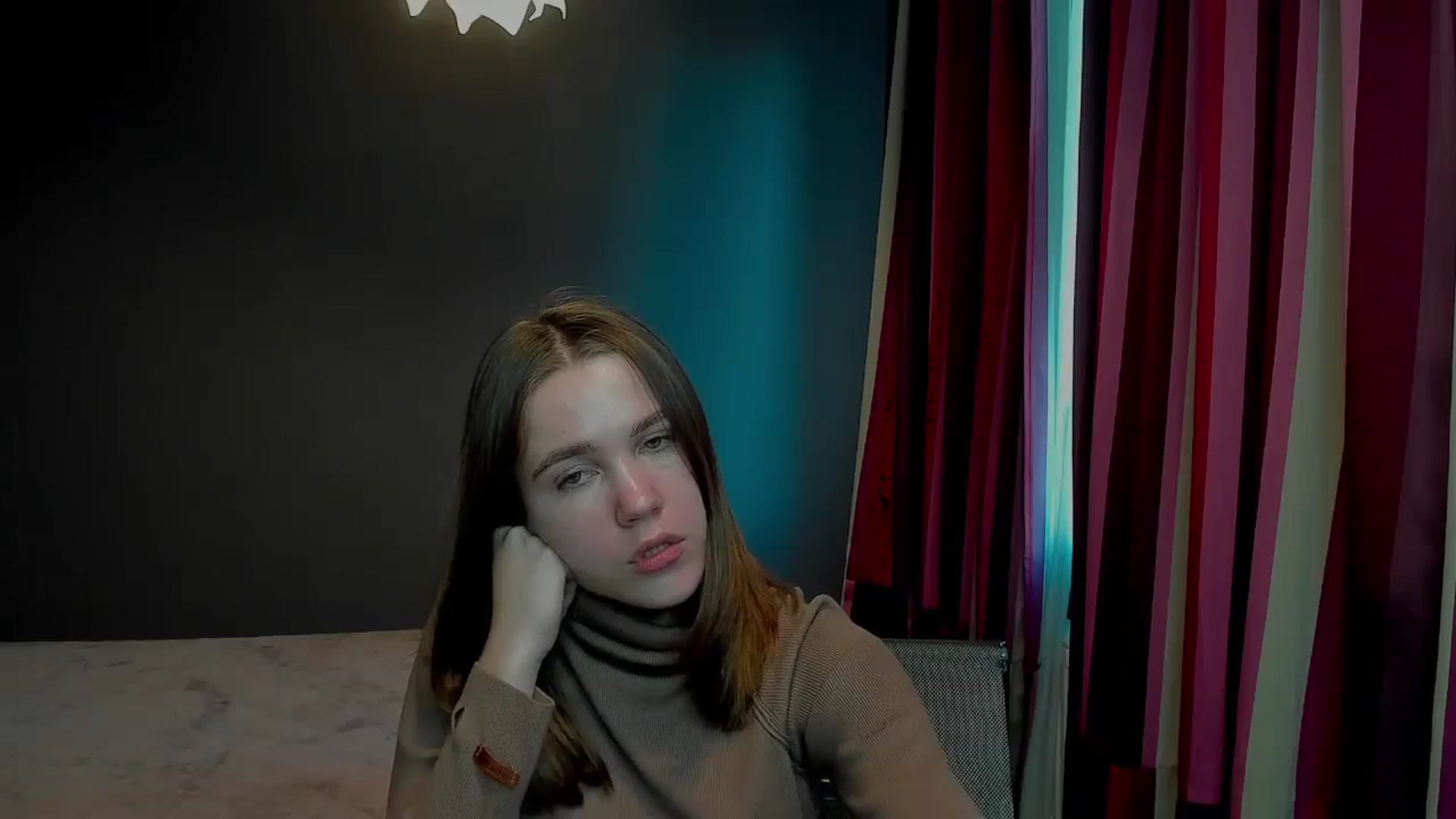 Gallery image thumbnail from Kate_Lewis's myfreecams stream on, 11/06/2023, 11:43 image 18 of 20