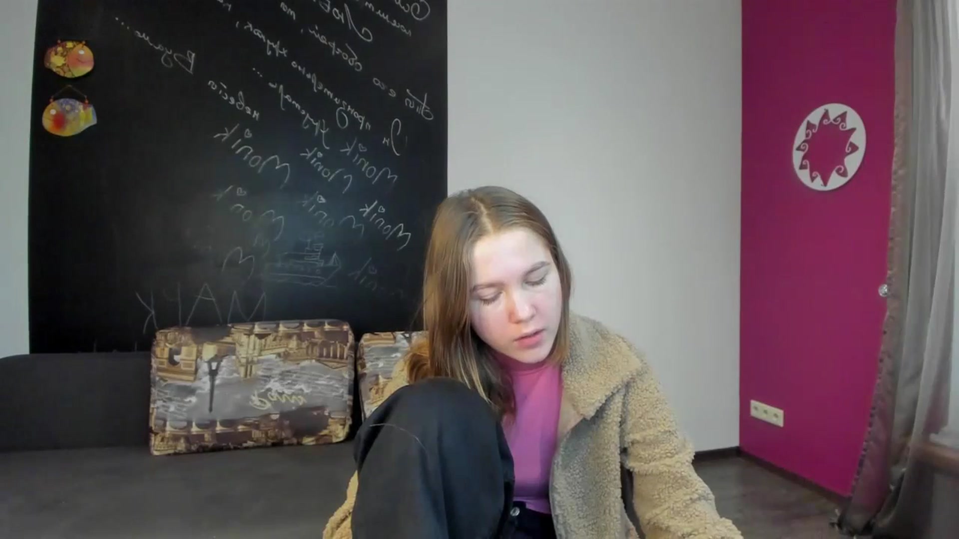 Gallery image thumbnail from Kate_Lewis's myfreecams stream on, 11/07/2023, 12:05 image 11 of 20
