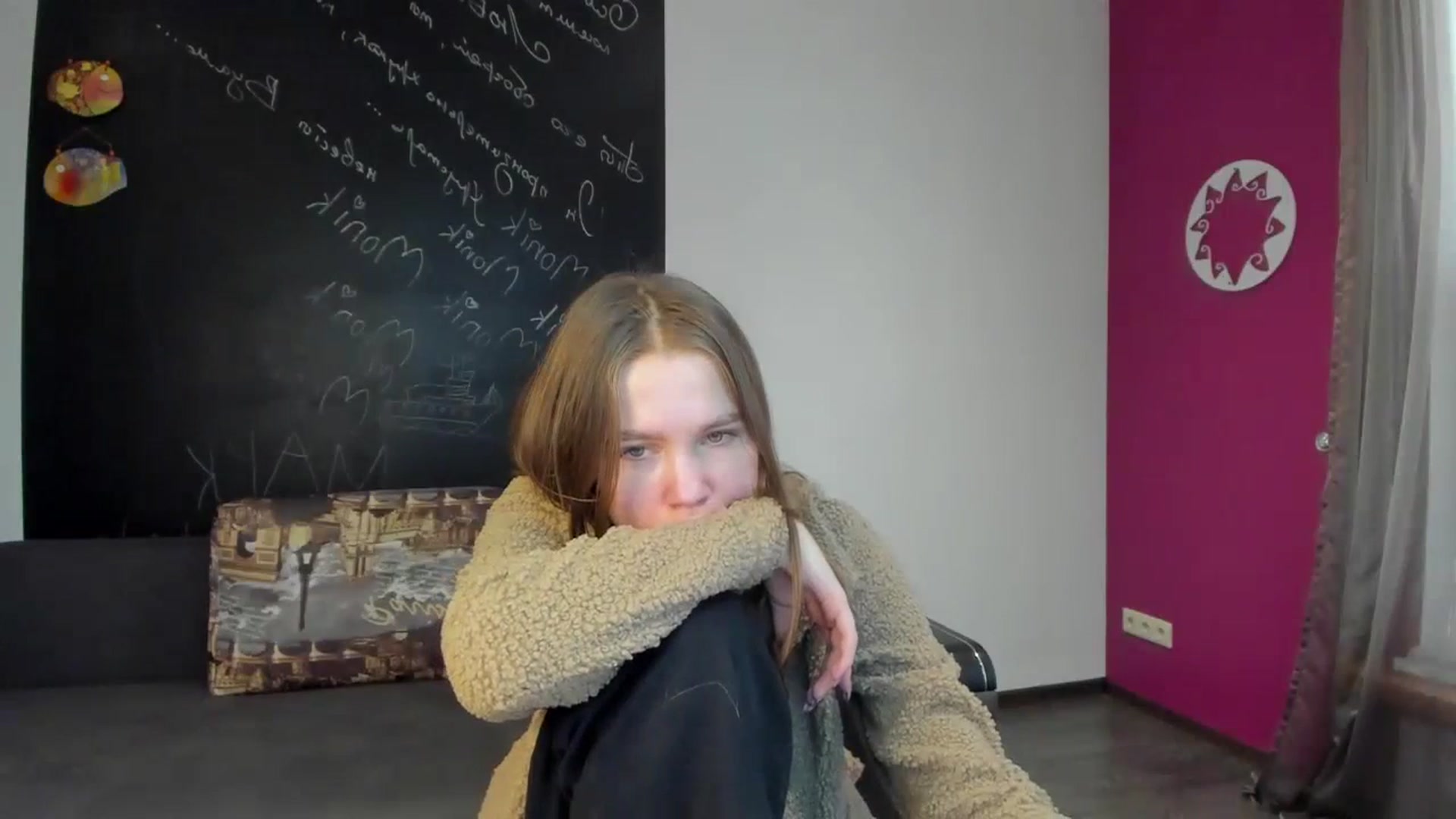 Gallery image thumbnail from Kate_Lewis's myfreecams stream on, 11/07/2023, 12:05 image 2 of 20