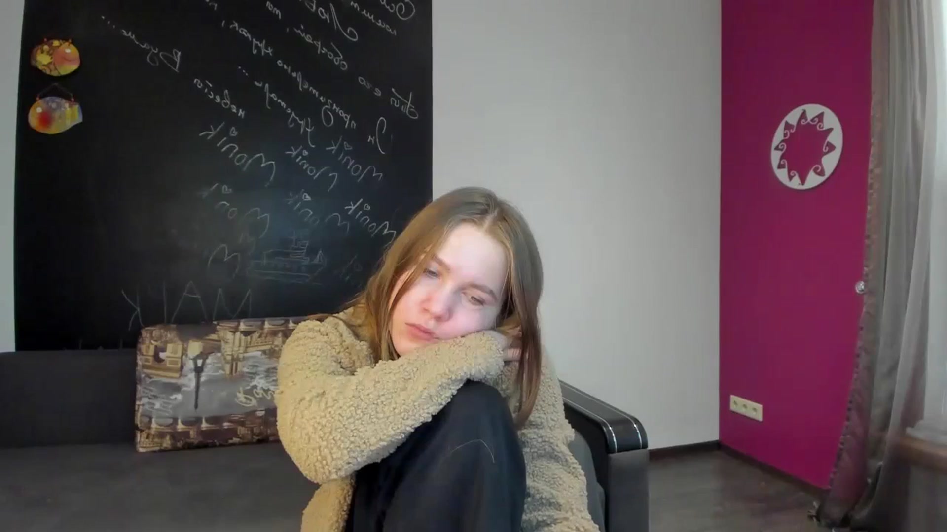 Gallery image thumbnail from Kate_Lewis's myfreecams stream on, 11/07/2023, 12:05 image 3 of 20
