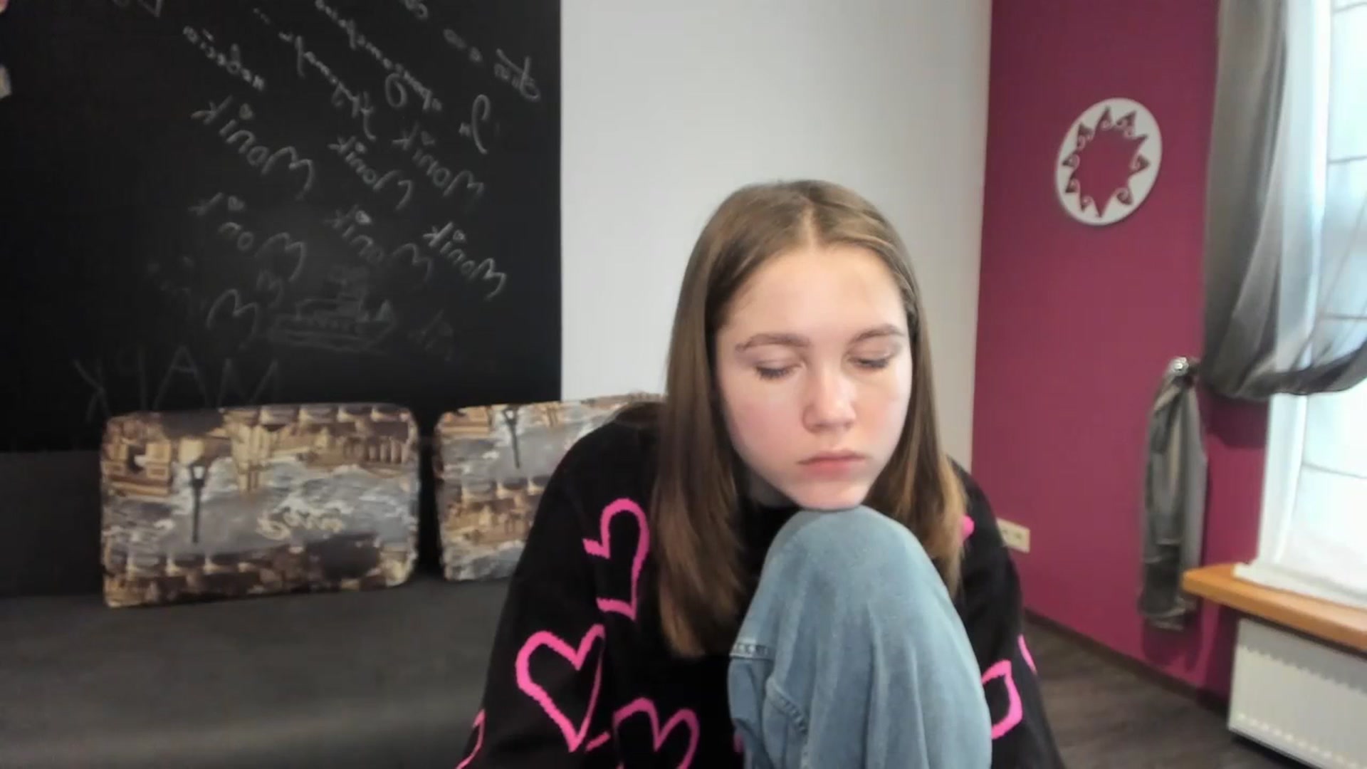 Gallery image thumbnail from Kate_Lewis's myfreecams stream on, 11/10/2023, 09:42 image 1 of 20
