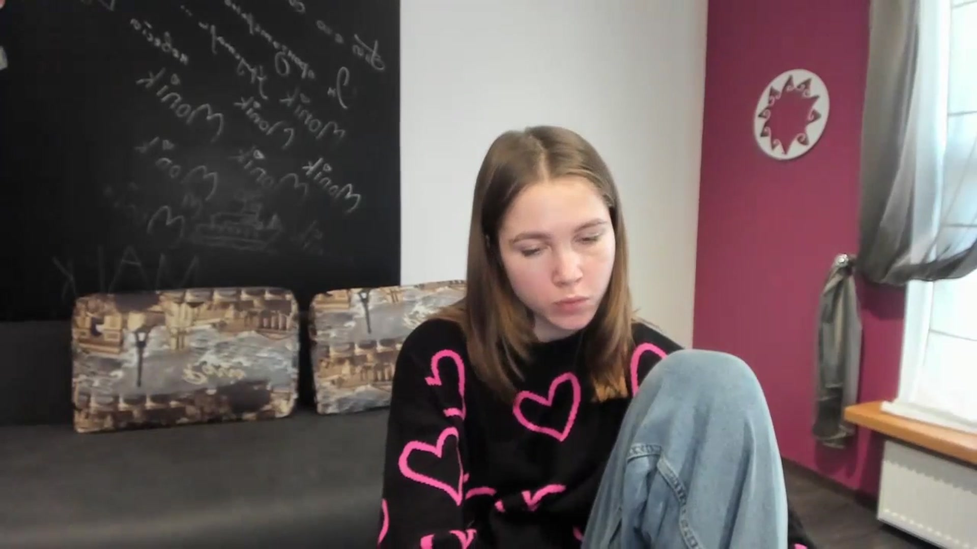 Gallery image thumbnail from Kate_Lewis's myfreecams stream on, 11/10/2023, 09:42 image 7 of 20