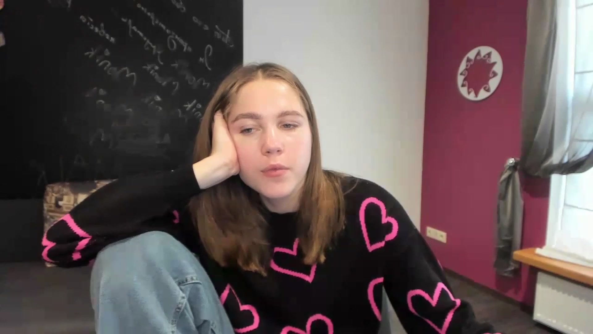 Gallery image thumbnail from Kate_Lewis's myfreecams stream on, 11/10/2023, 11:18 image 4 of 20