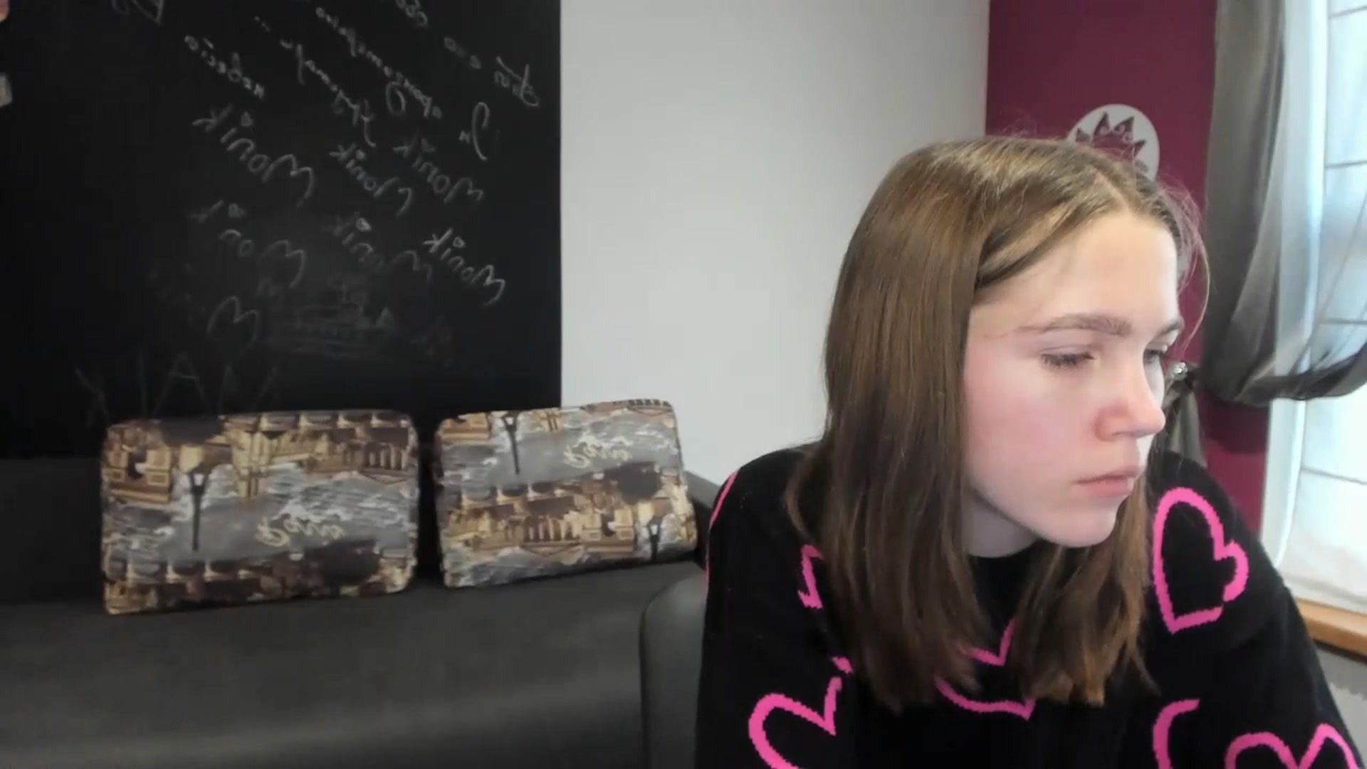Gallery image thumbnail from Kate_Lewis's myfreecams stream on, 11/10/2023, 12:08 image 7 of 20