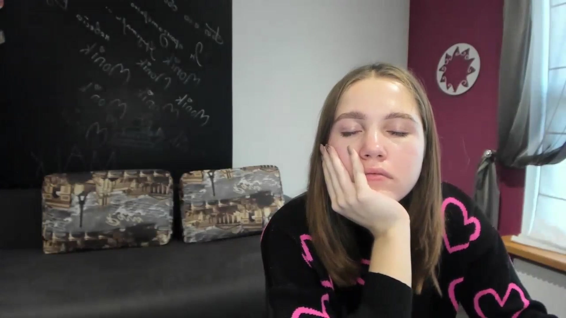 Gallery image thumbnail from Kate_Lewis's myfreecams stream on, 11/10/2023, 12:08 image 4 of 20