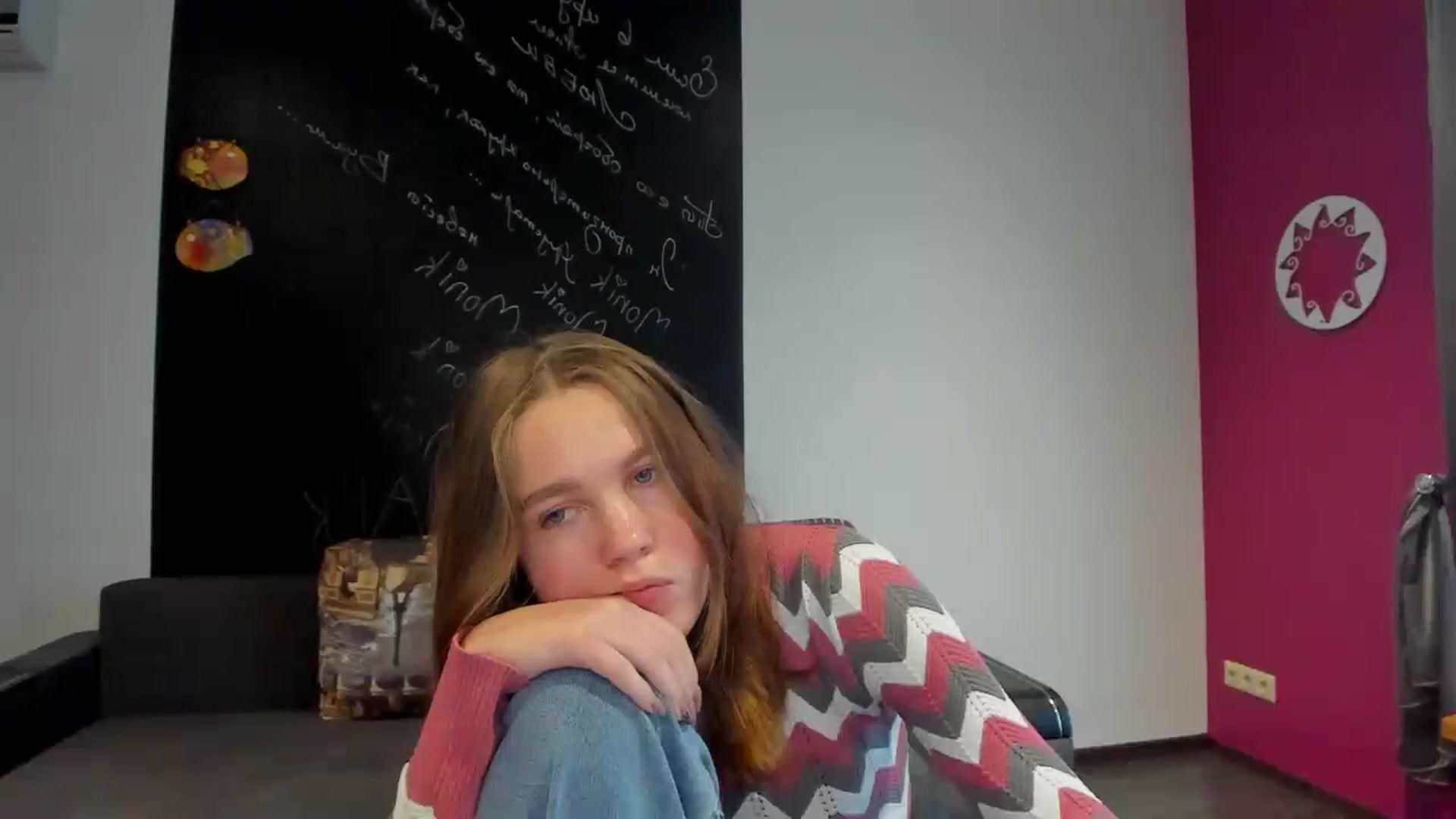 Gallery image thumbnail from Kate_Lewis's myfreecams stream on, 11/12/2023, 11:11 image 16 of 20