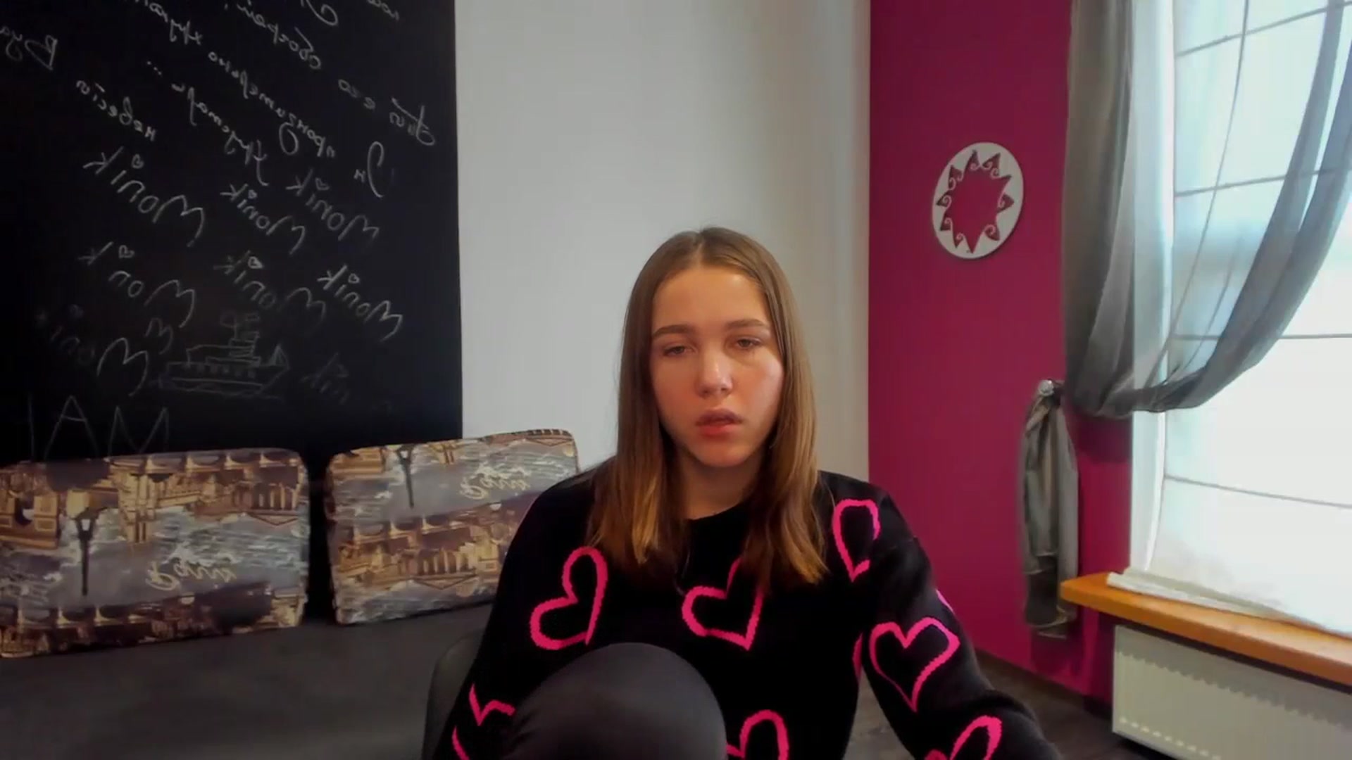 Gallery image thumbnail from Kate_Lewis's myfreecams stream on, 11/13/2023, 09:19 image 14 of 20