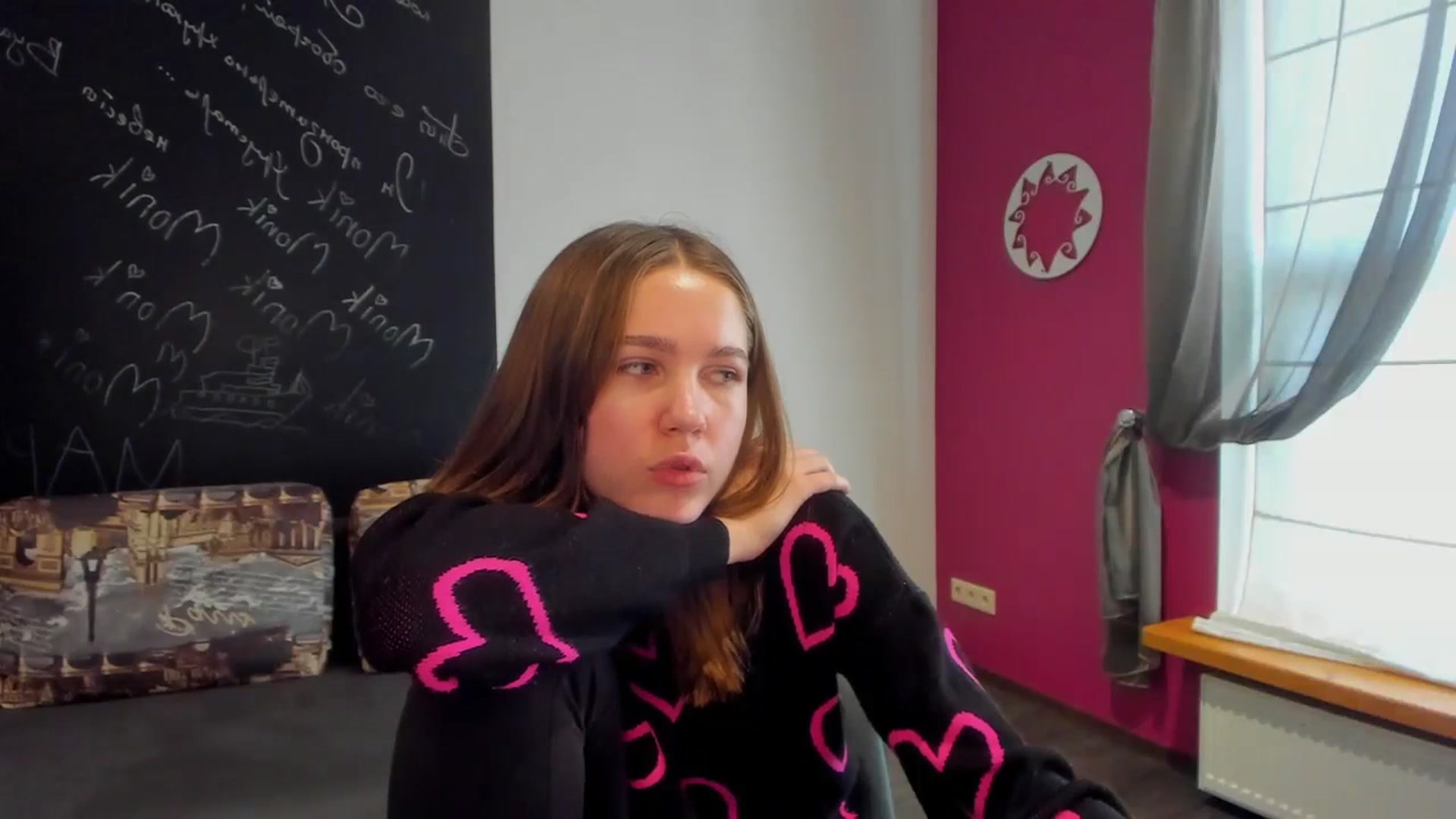 Gallery image thumbnail from Kate_Lewis's myfreecams stream on, 11/13/2023, 09:19 image 12 of 20
