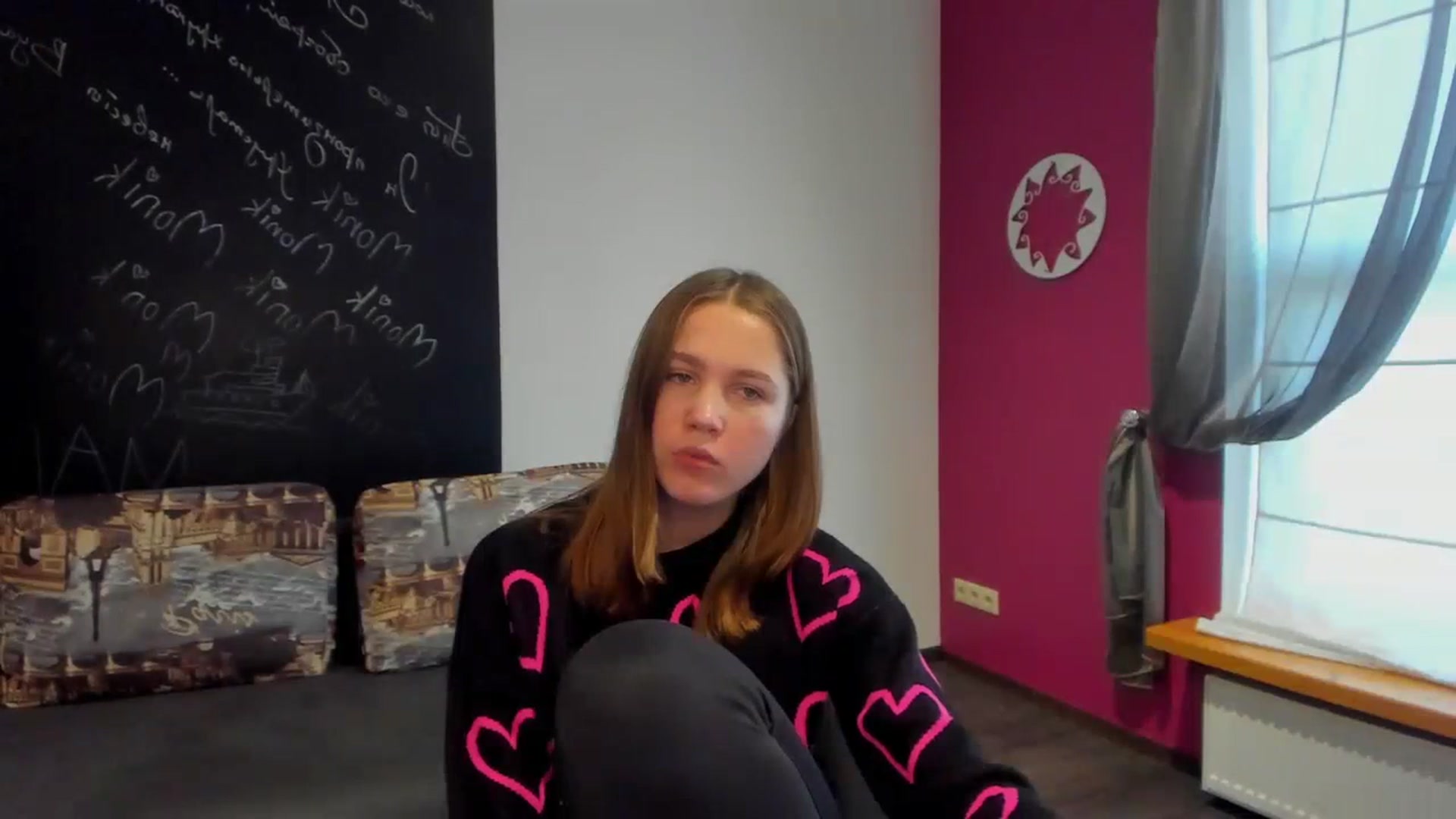 Gallery image thumbnail from Kate_Lewis's myfreecams stream on, 11/13/2023, 10:17 image 5 of 20