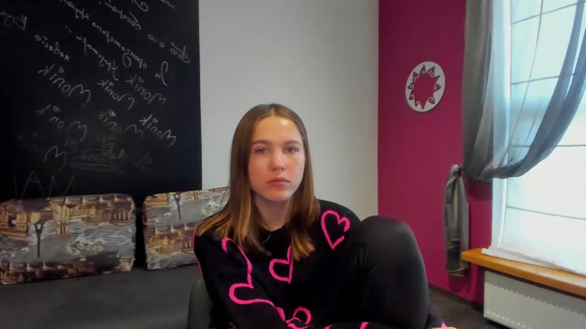 Gallery image thumbnail from Kate_Lewis's myfreecams stream on, 11/13/2023, 10:17 image 6 of 20