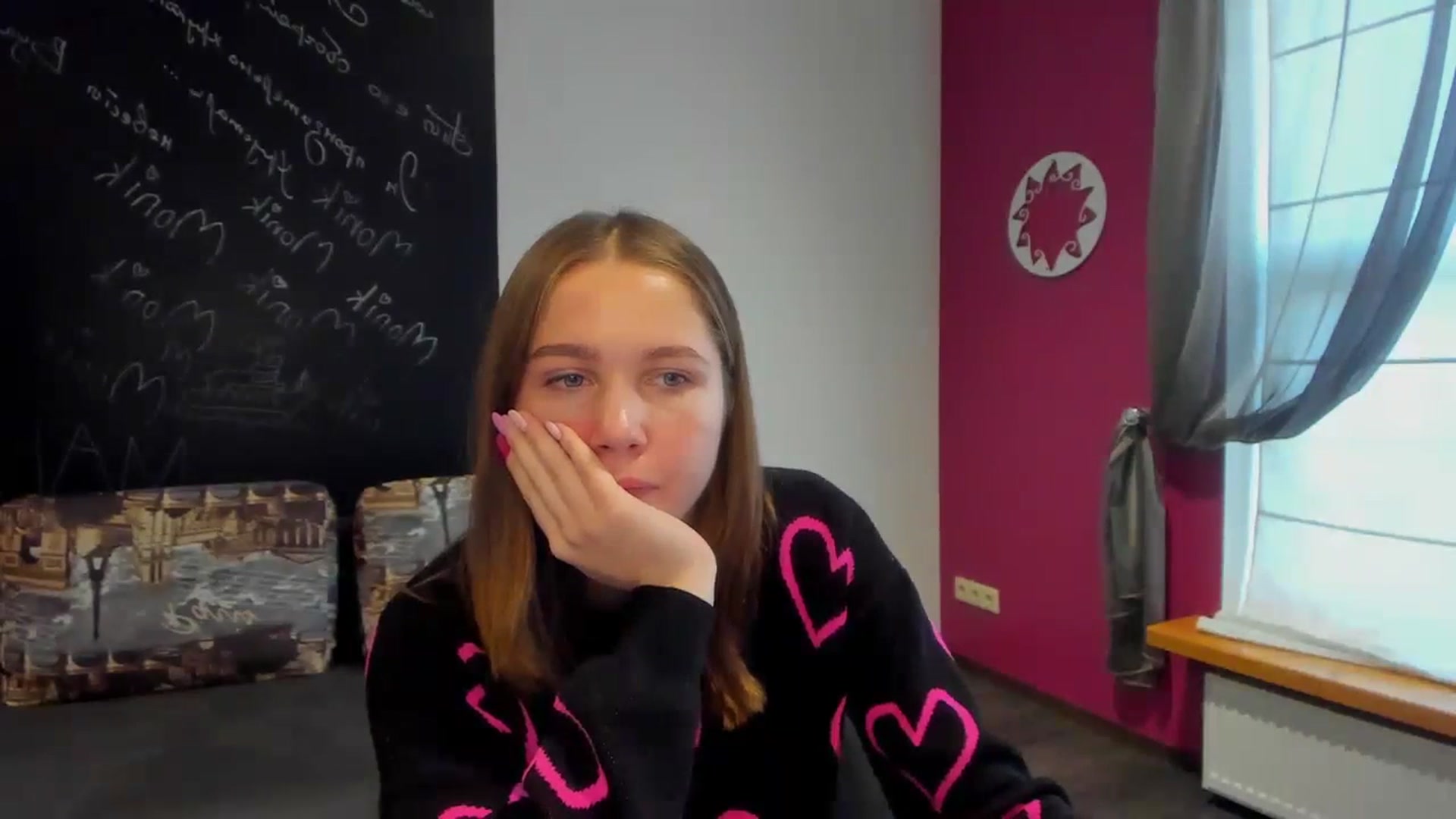 Gallery image thumbnail from Kate_Lewis's myfreecams stream on, 11/13/2023, 10:17 image 12 of 20
