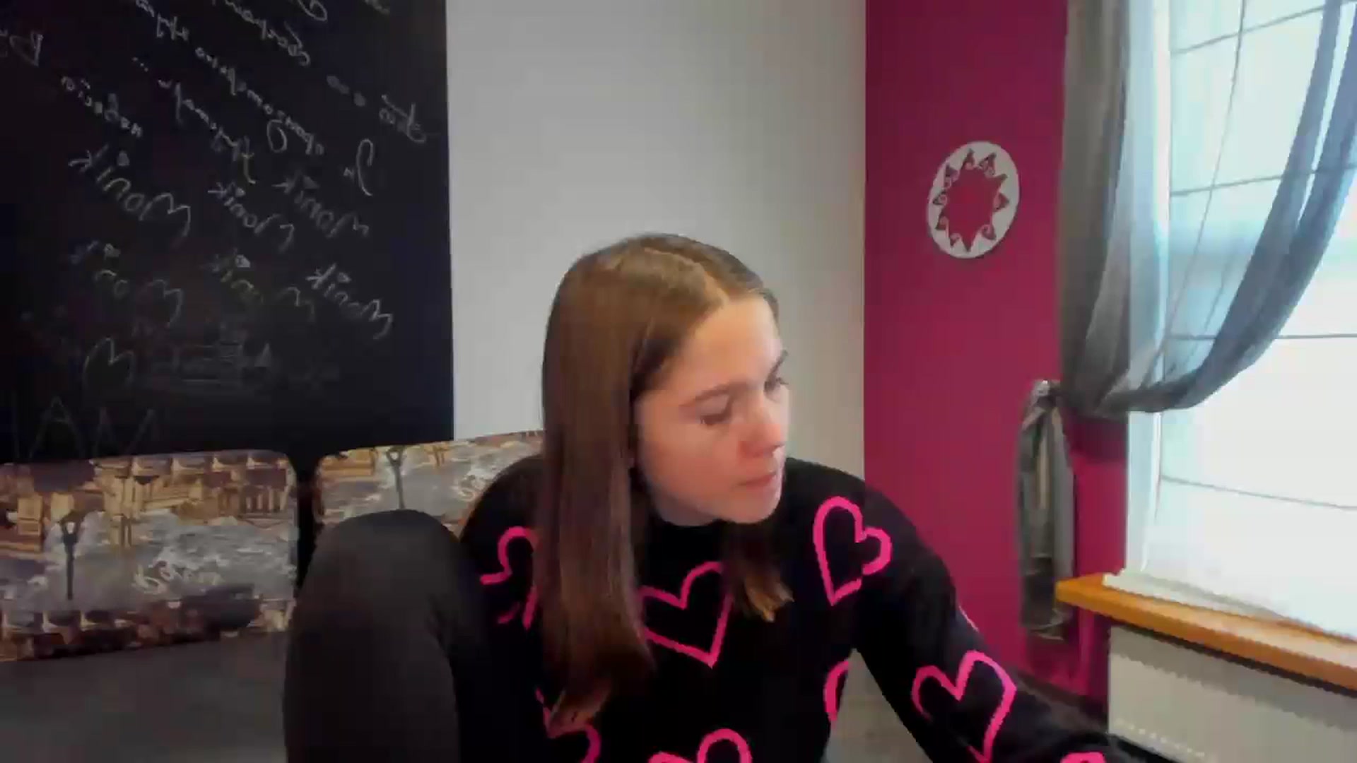Gallery image thumbnail from Kate_Lewis's myfreecams stream on, 11/13/2023, 10:17 image 19 of 20