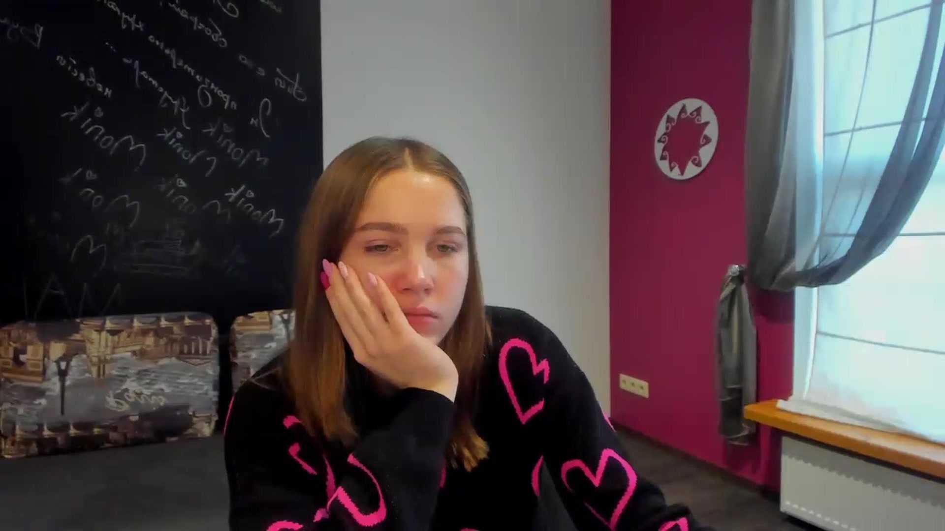 Gallery image thumbnail from Kate_Lewis's myfreecams stream on, 11/13/2023, 10:17 image 13 of 20