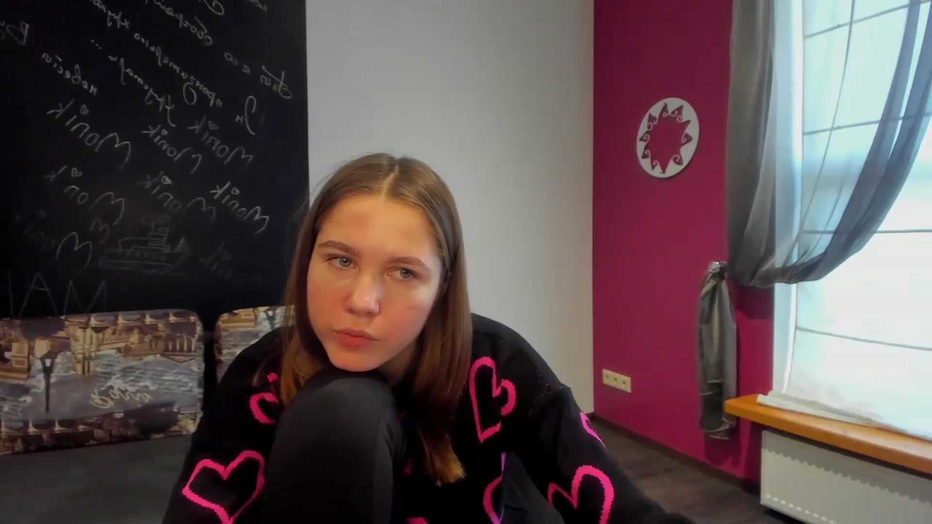 Gallery image thumbnail from Kate_Lewis's myfreecams stream on, 11/13/2023, 10:34 image 4 of 20