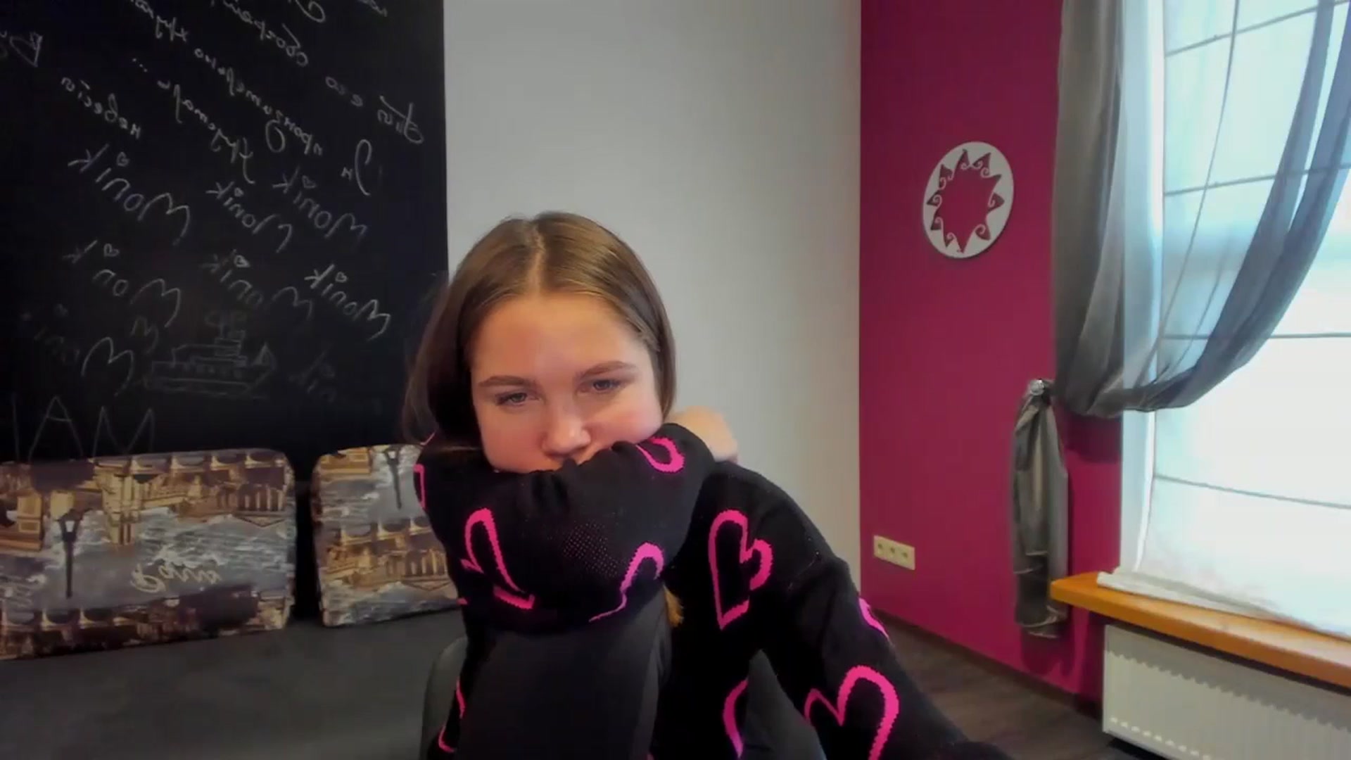 Gallery image thumbnail from Kate_Lewis's myfreecams stream on, 11/13/2023, 10:34 image 10 of 20
