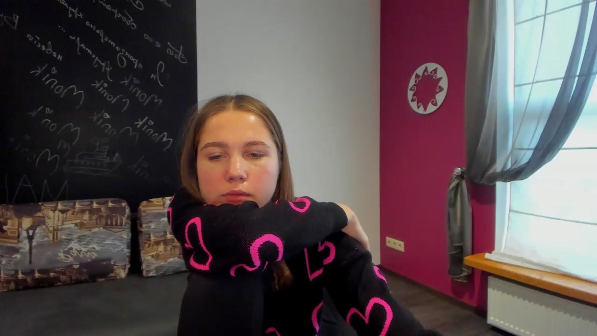 Gallery image thumbnail from Kate_Lewis's myfreecams stream on, 11/13/2023, 10:34 image 3 of 20