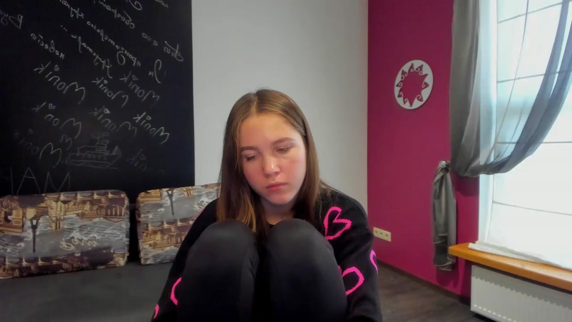 Gallery image thumbnail from Kate_Lewis's myfreecams stream on, 11/13/2023, 11:17 image 16 of 20
