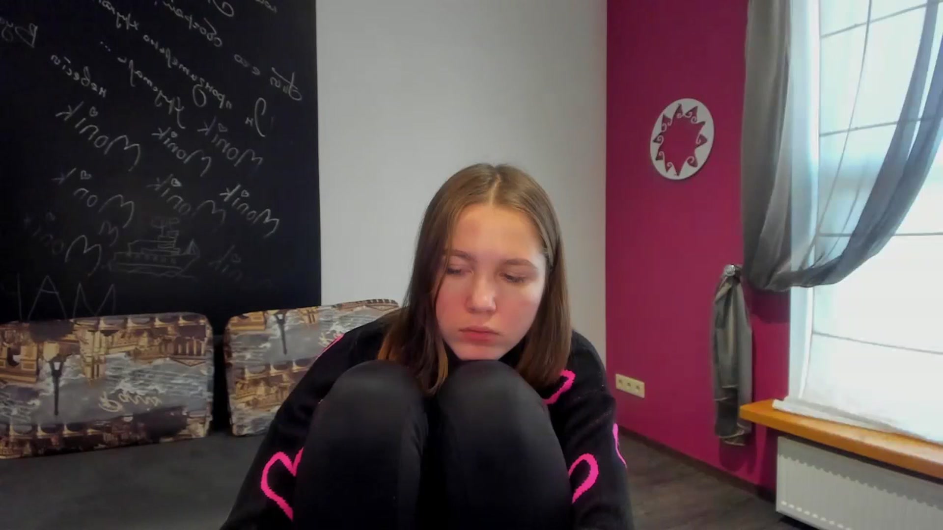 Gallery image thumbnail from Kate_Lewis's myfreecams stream on, 11/13/2023, 11:17 image 17 of 20