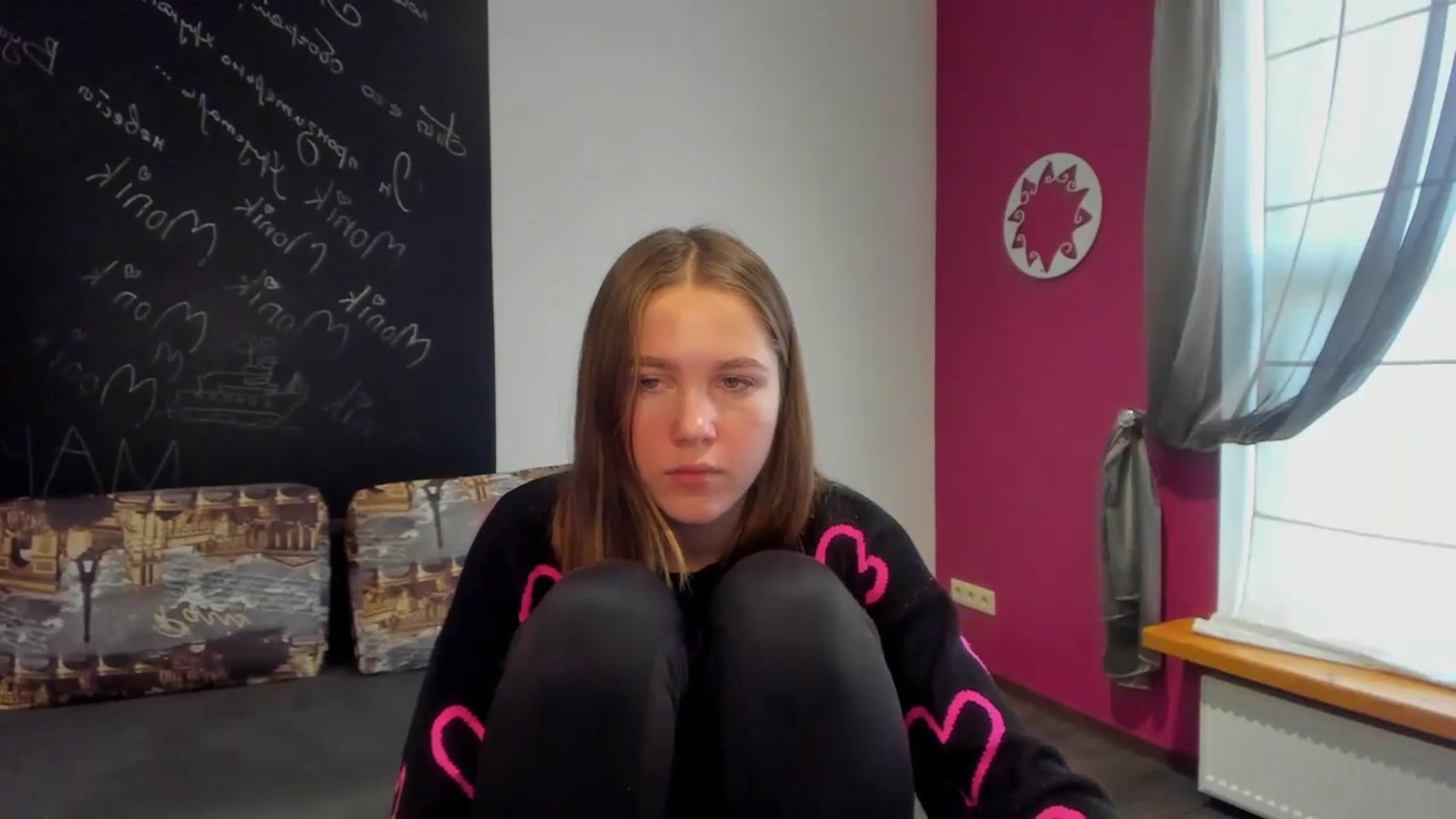 Gallery image thumbnail from Kate_Lewis's myfreecams stream on, 11/13/2023, 11:17 image 18 of 20