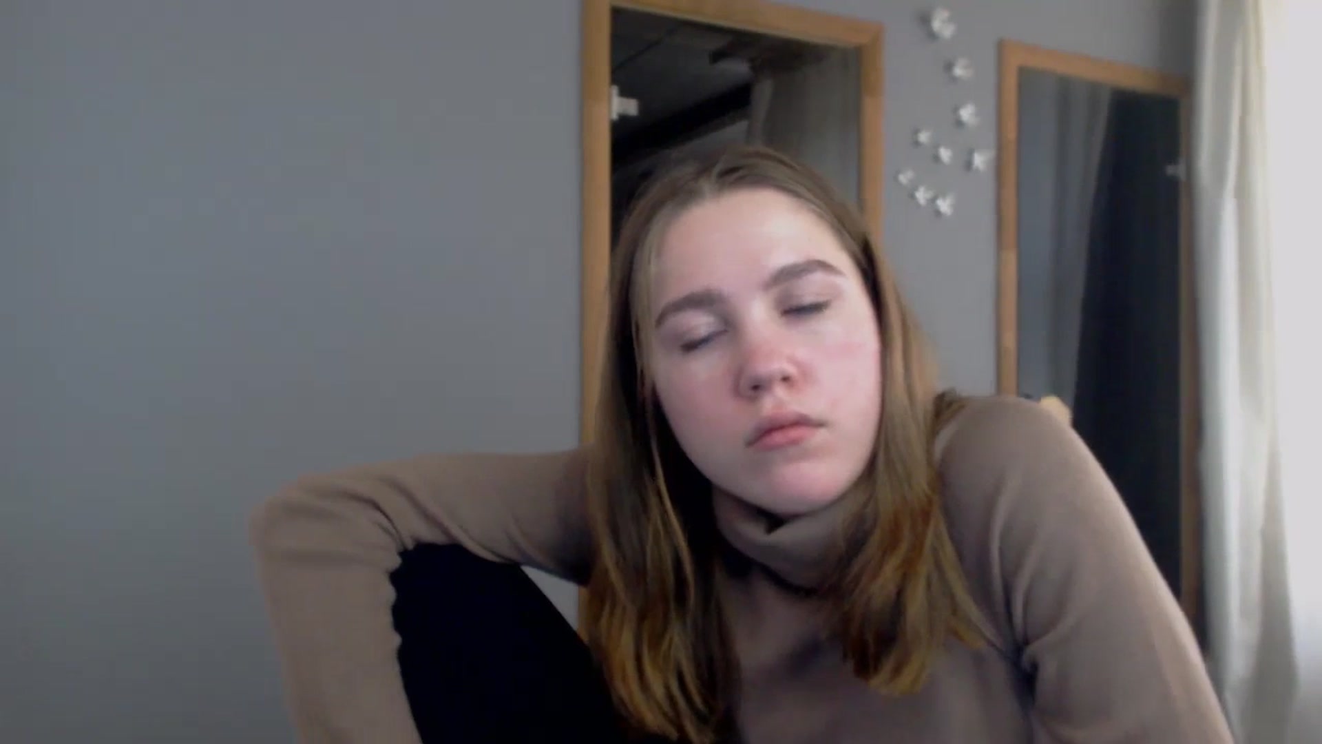 Gallery image thumbnail from Kate_Lewis's myfreecams stream on, 11/14/2023, 09:04 image 14 of 20