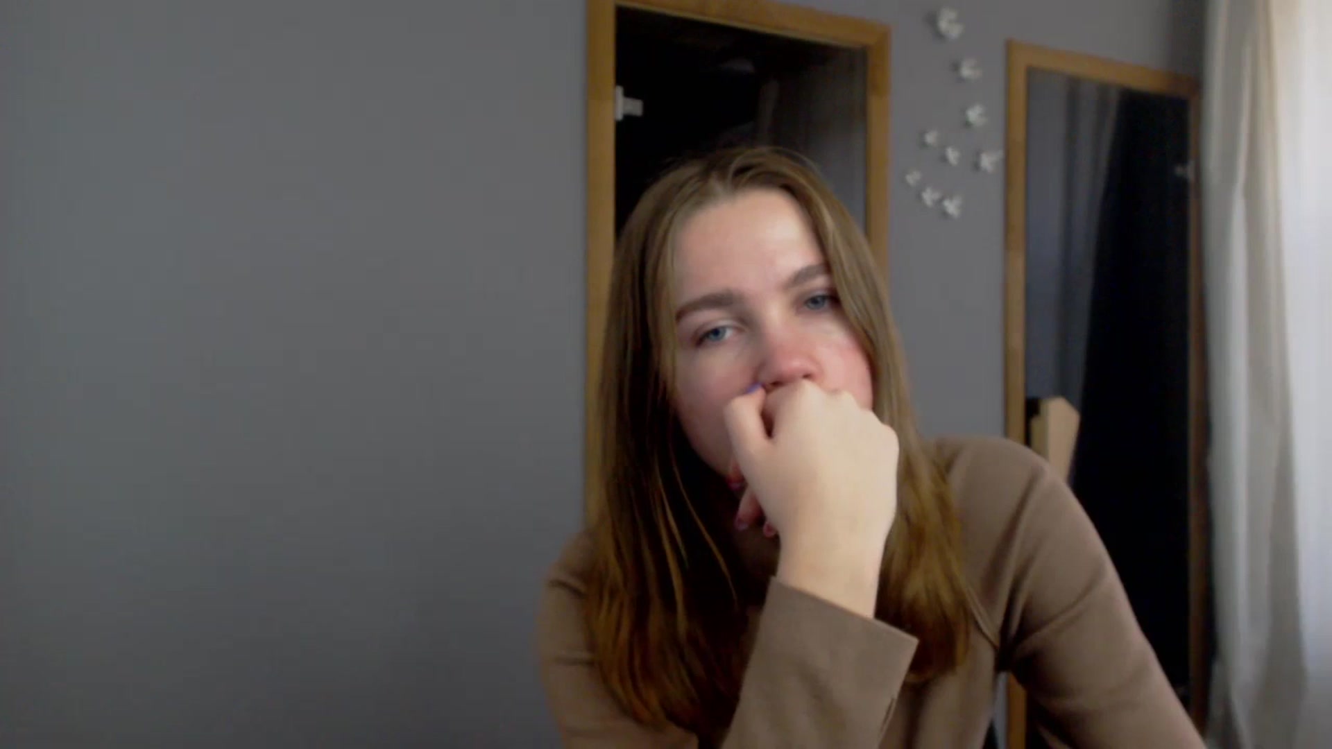 Gallery image thumbnail from Kate_Lewis's myfreecams stream on, 11/14/2023, 09:04 image 18 of 20