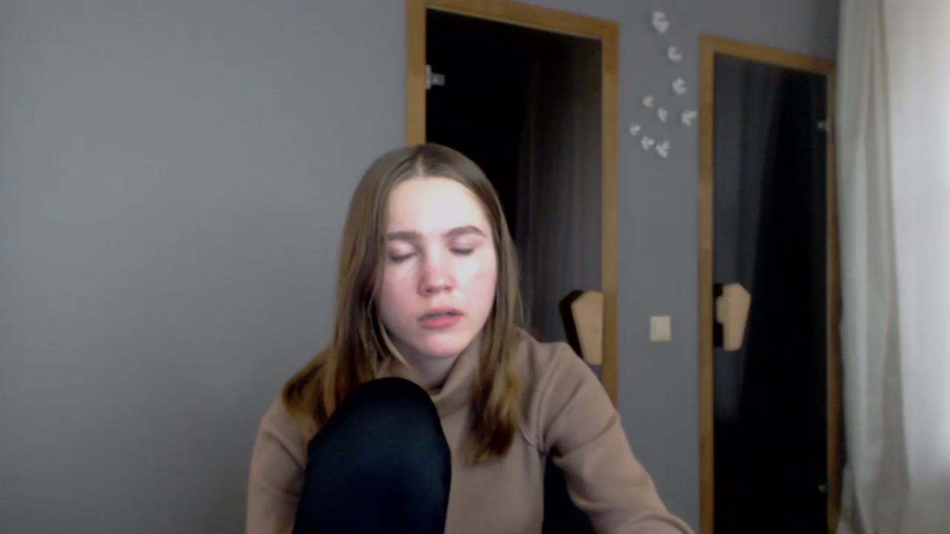 Gallery image thumbnail from Kate_Lewis's myfreecams stream on, 11/14/2023, 12:08 image 7 of 20