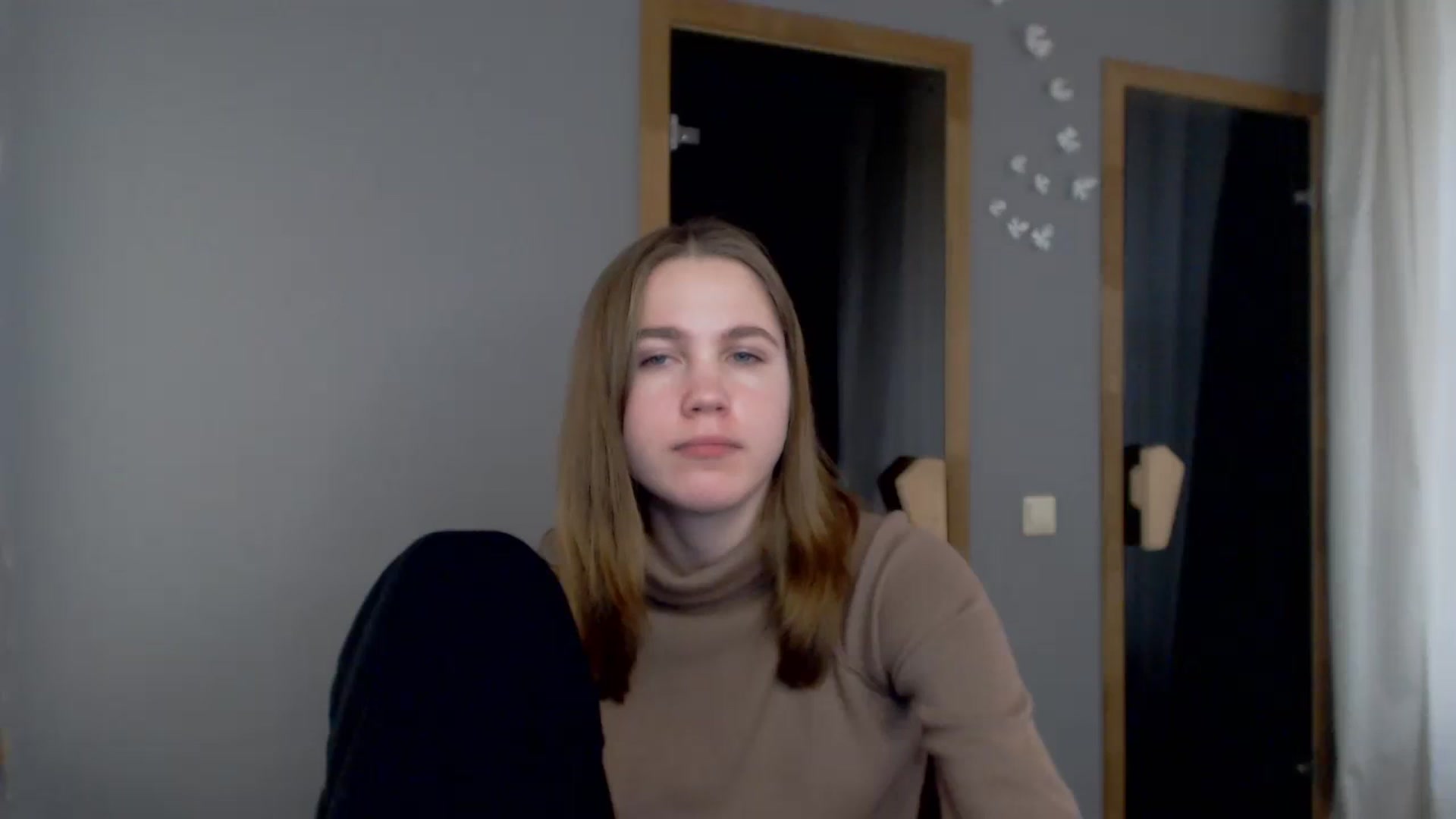 Gallery image thumbnail from Kate_Lewis's myfreecams stream on, 11/16/2023, 10:27 image 10 of 20