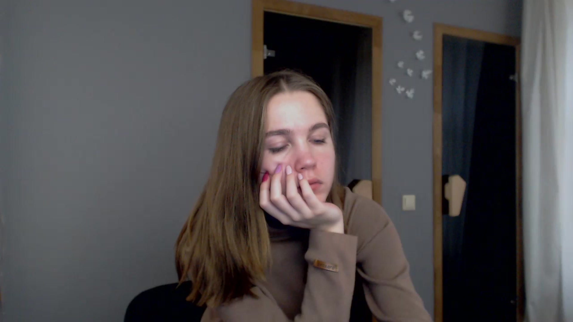 Gallery image thumbnail from Kate_Lewis's myfreecams stream on, 11/16/2023, 10:27 image 16 of 20