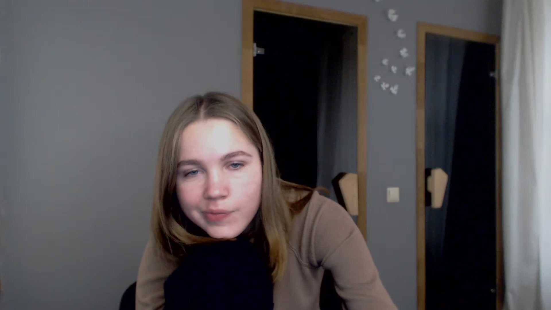 Gallery image thumbnail from Kate_Lewis's myfreecams stream on, 11/16/2023, 10:27 image 18 of 20