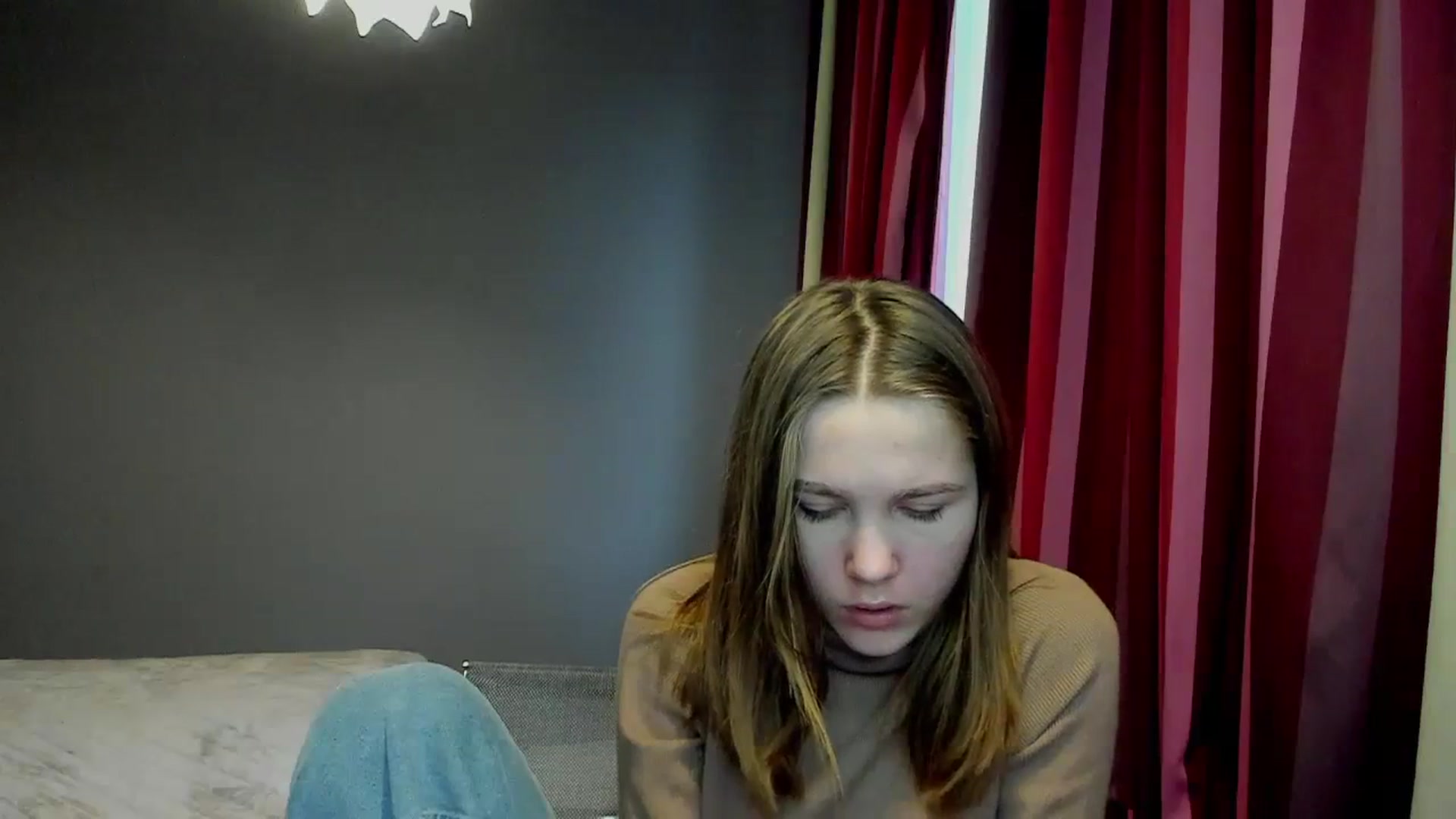Gallery image thumbnail from Kate_Lewis's myfreecams stream on, 11/17/2023, 11:00 image 15 of 20