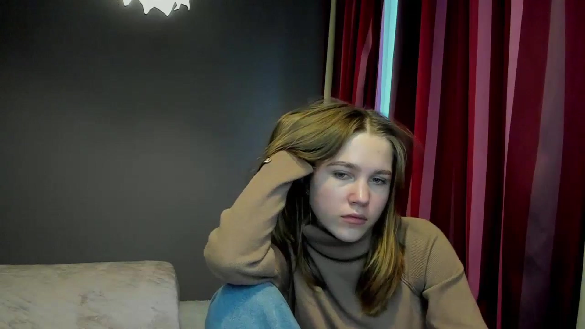 Gallery image thumbnail from Kate_Lewis's myfreecams stream on, 11/17/2023, 12:03 image 12 of 20