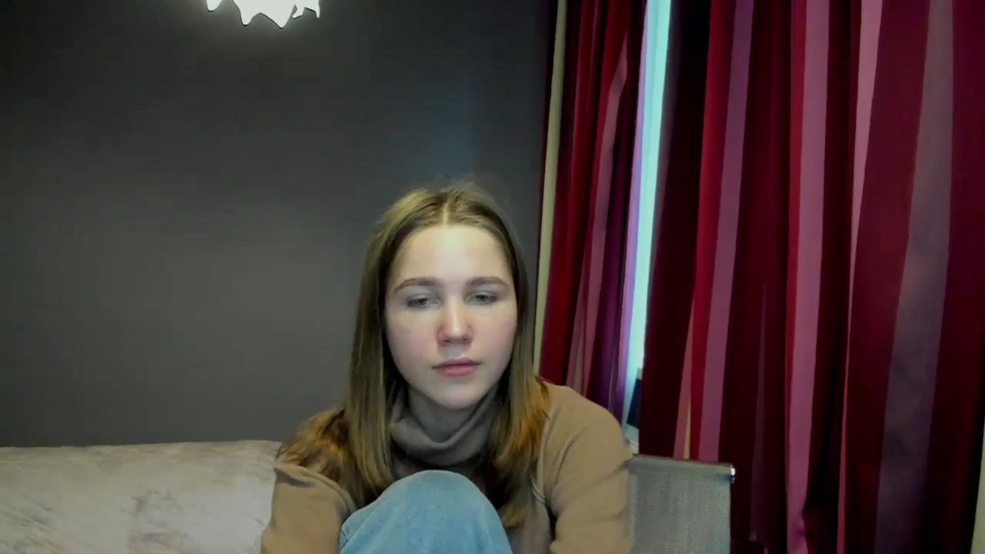 Gallery image thumbnail from Kate_Lewis's myfreecams stream on, 11/17/2023, 12:03 image 6 of 20