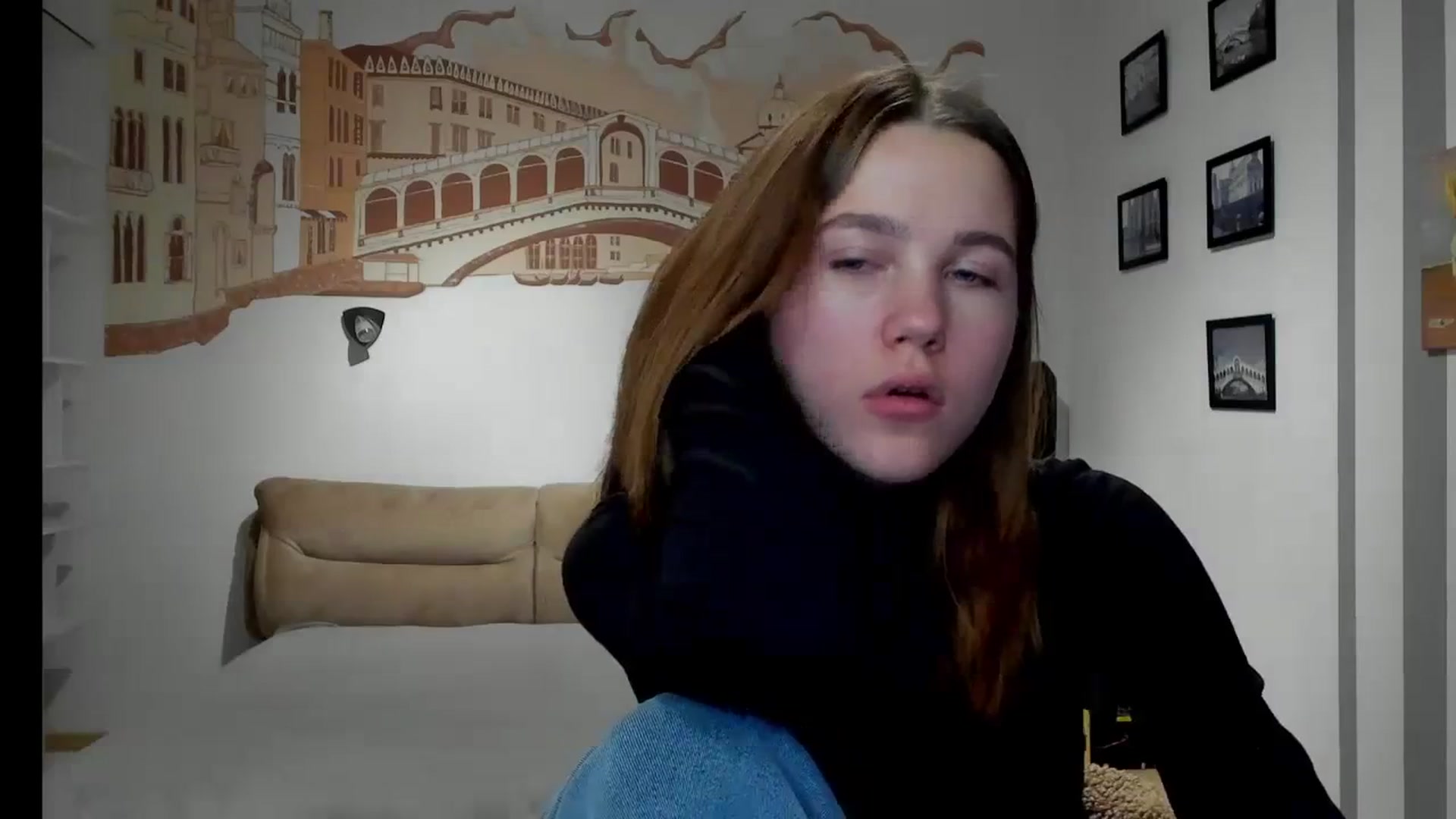 Gallery image thumbnail from Kate_Lewis's myfreecams stream on, 11/19/2023, 12:10 image 6 of 20