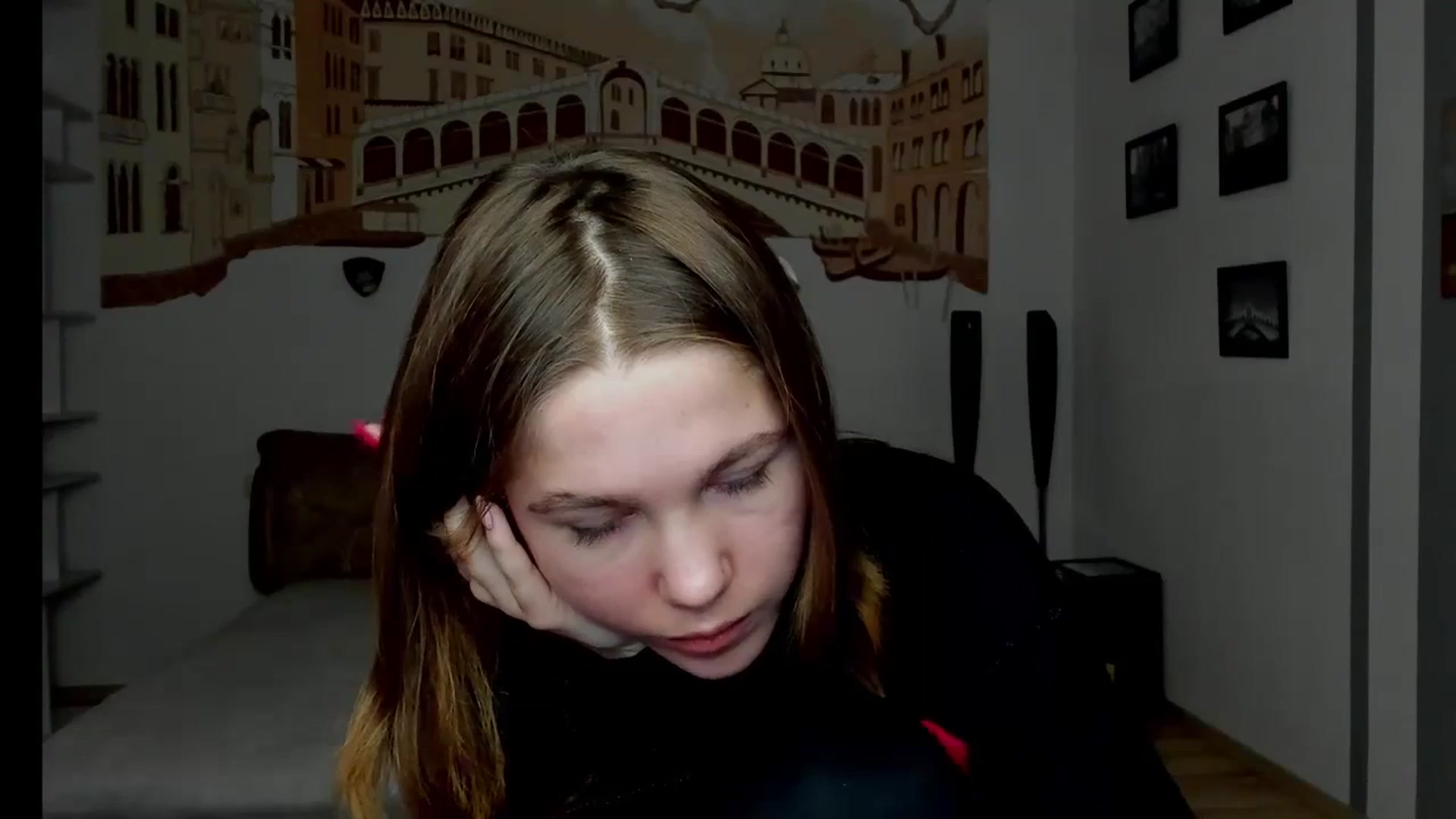 Gallery image thumbnail from Kate_Lewis's myfreecams stream on, 11/20/2023, 07:53 image 6 of 20