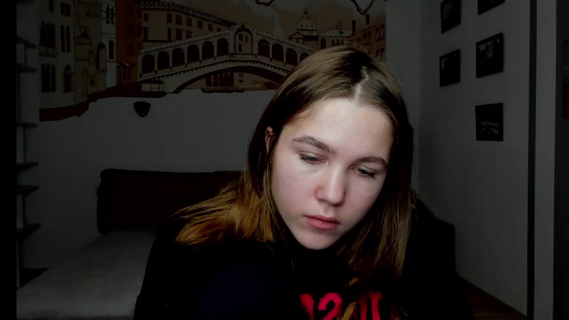 Gallery image thumbnail from Kate_Lewis's myfreecams stream on, 11/20/2023, 07:53 image 2 of 20