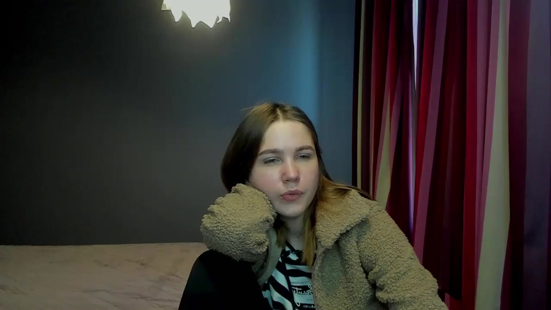 Gallery image thumbnail from Kate_Lewis's myfreecams stream on, 11/21/2023, 10:16 image 15 of 20